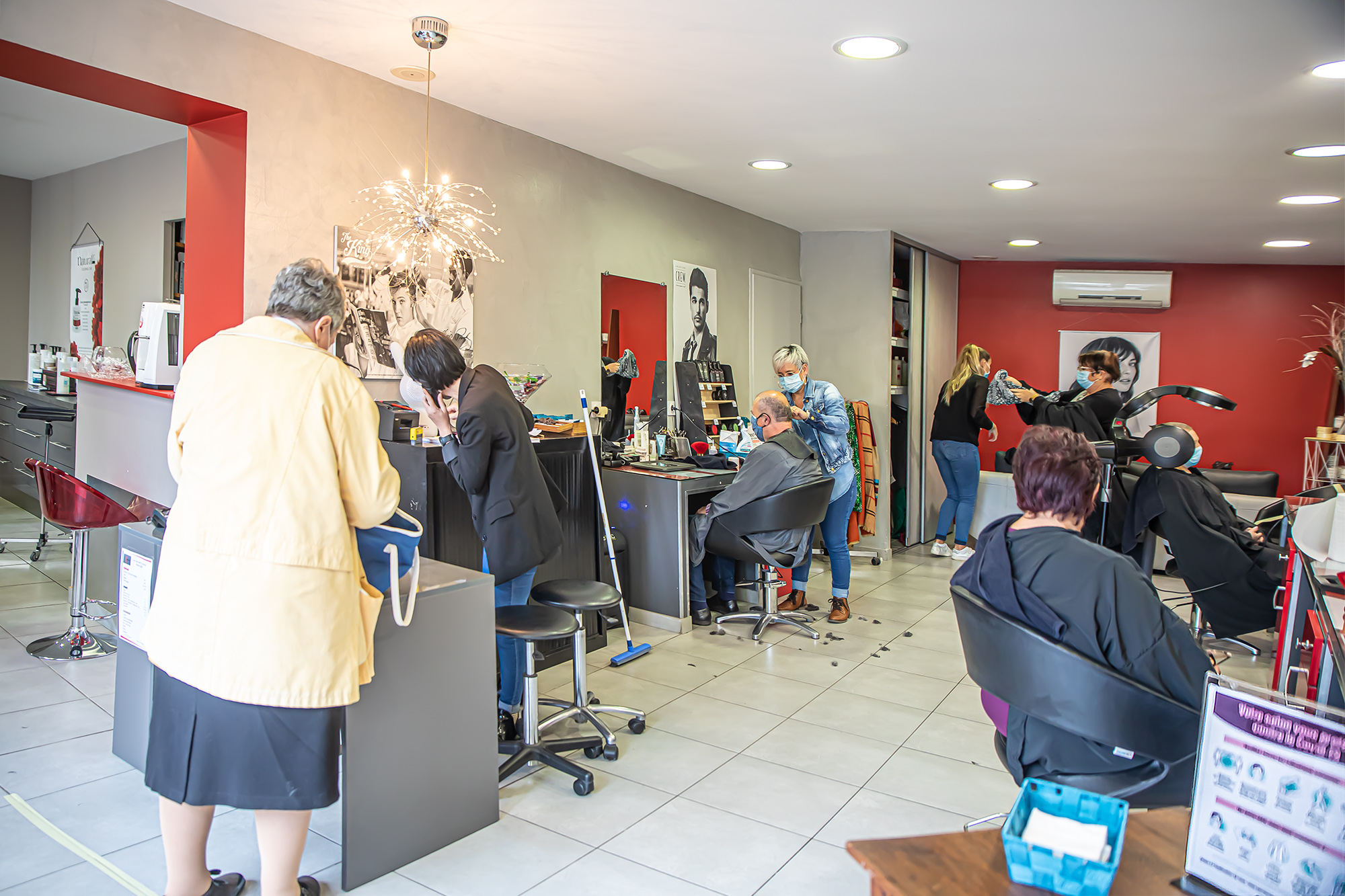 1 Dans le salon de coiffure de Christine 1bis 120520.jpg