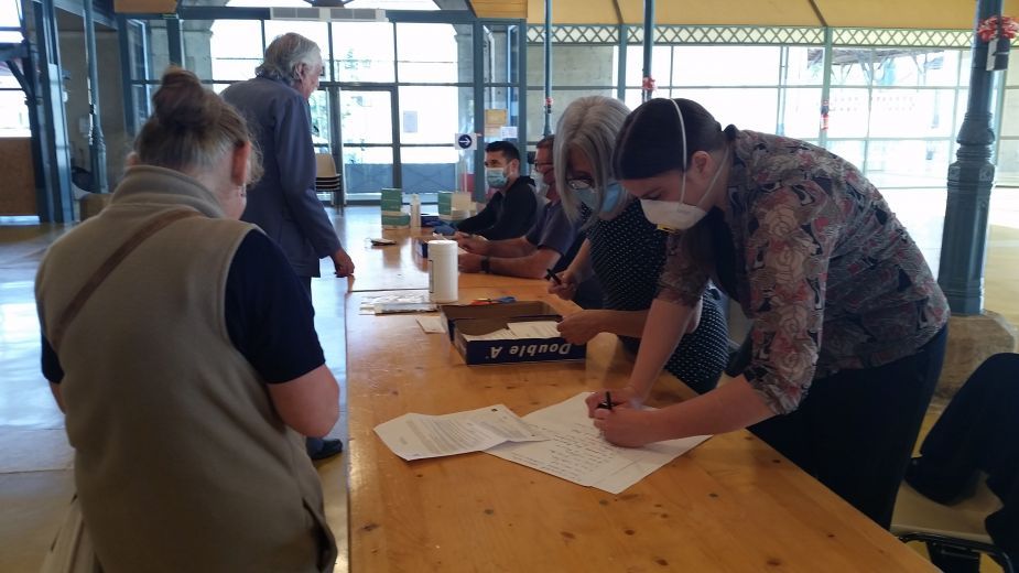 Distribution de masques auprès des mirandais