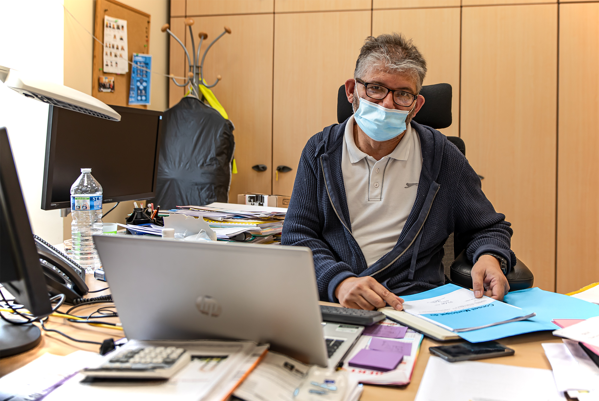 1 Patrick Ferrer à son bureau 1bis 040620.jpg