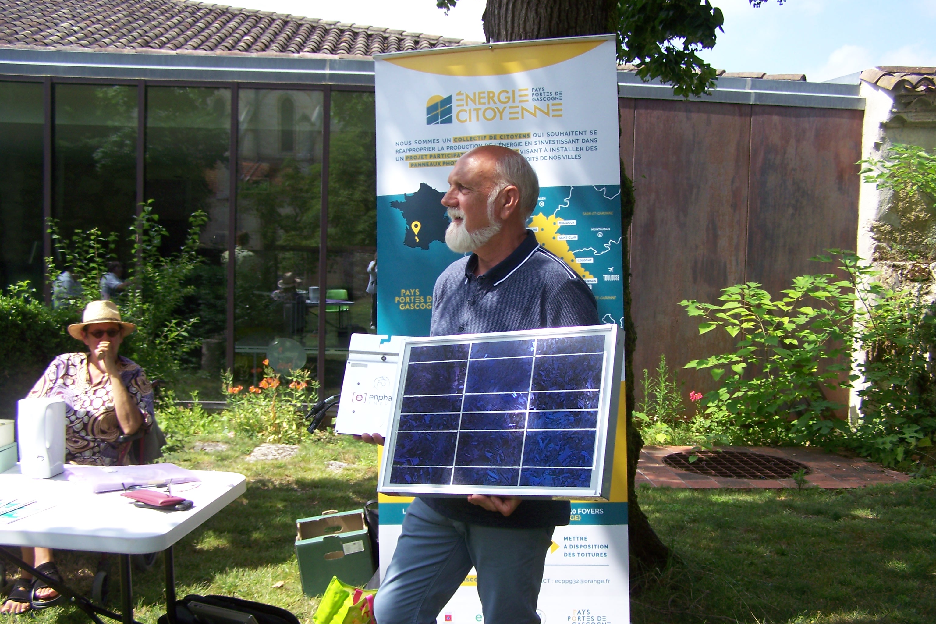 Réunion photovoltaîque et vernissage expo Willem St Clar 005.JPG