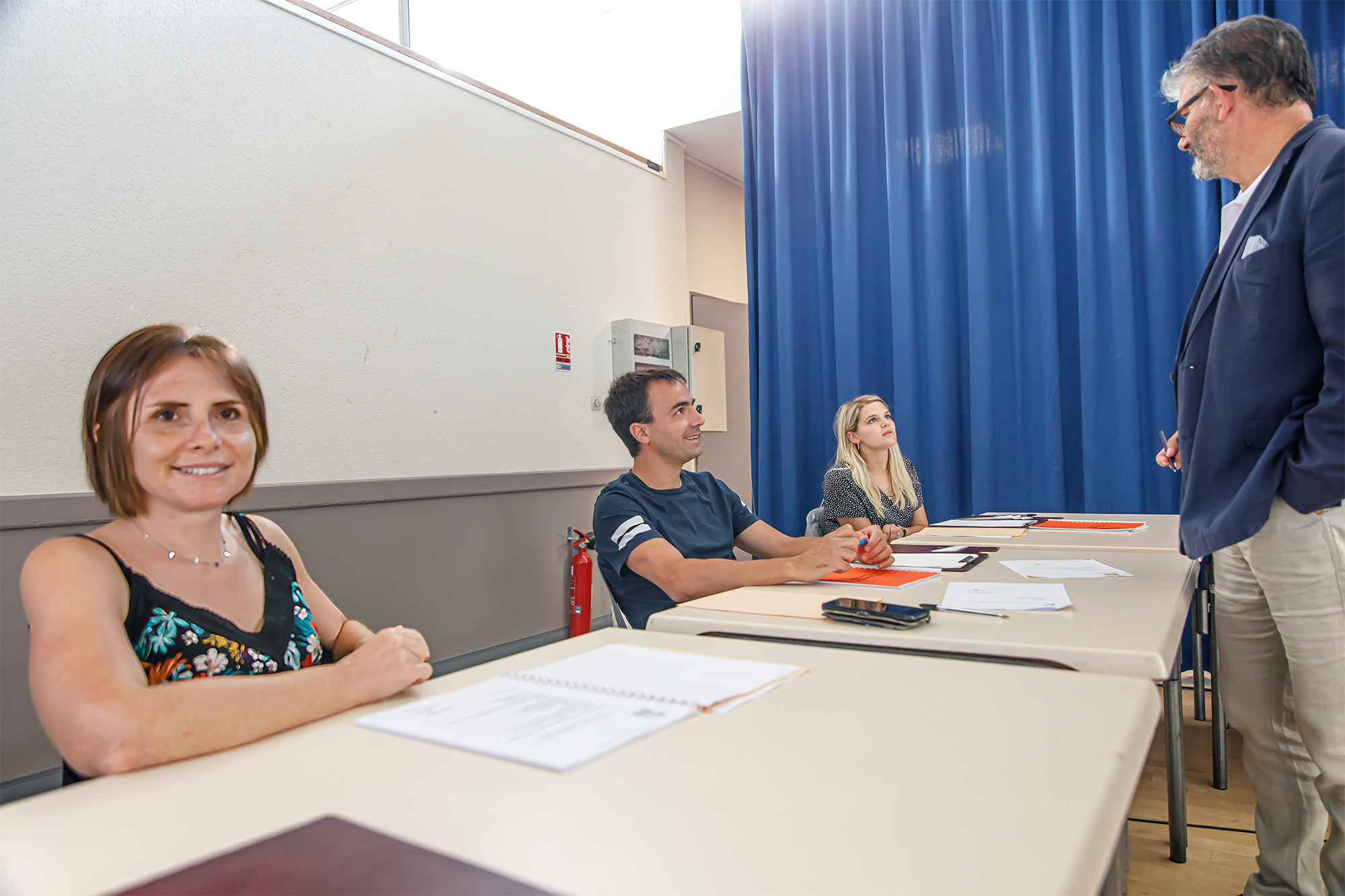 5 Magali Marque,  Thomas Escudier et Justine Escalas (conseillers municiapaux) avec Patrick Ferrer (directeur général des services de la commune) 1bis 290620.jpg