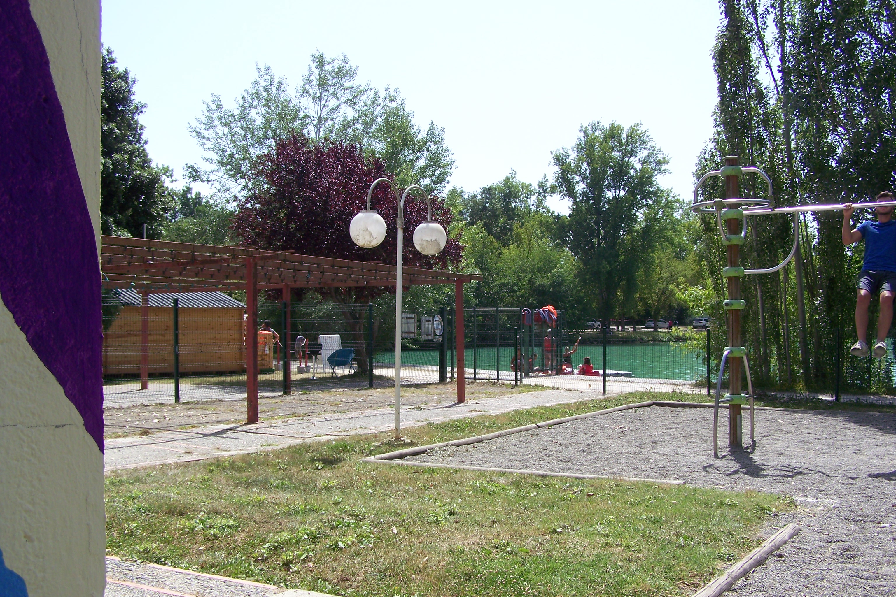 008.JPG