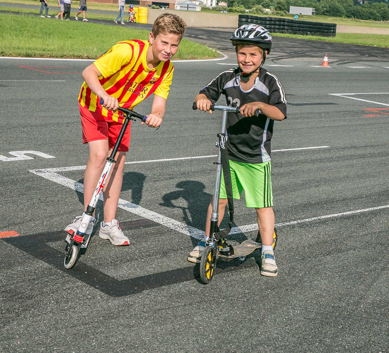 2 patinettes 1ter 250614.jpg
