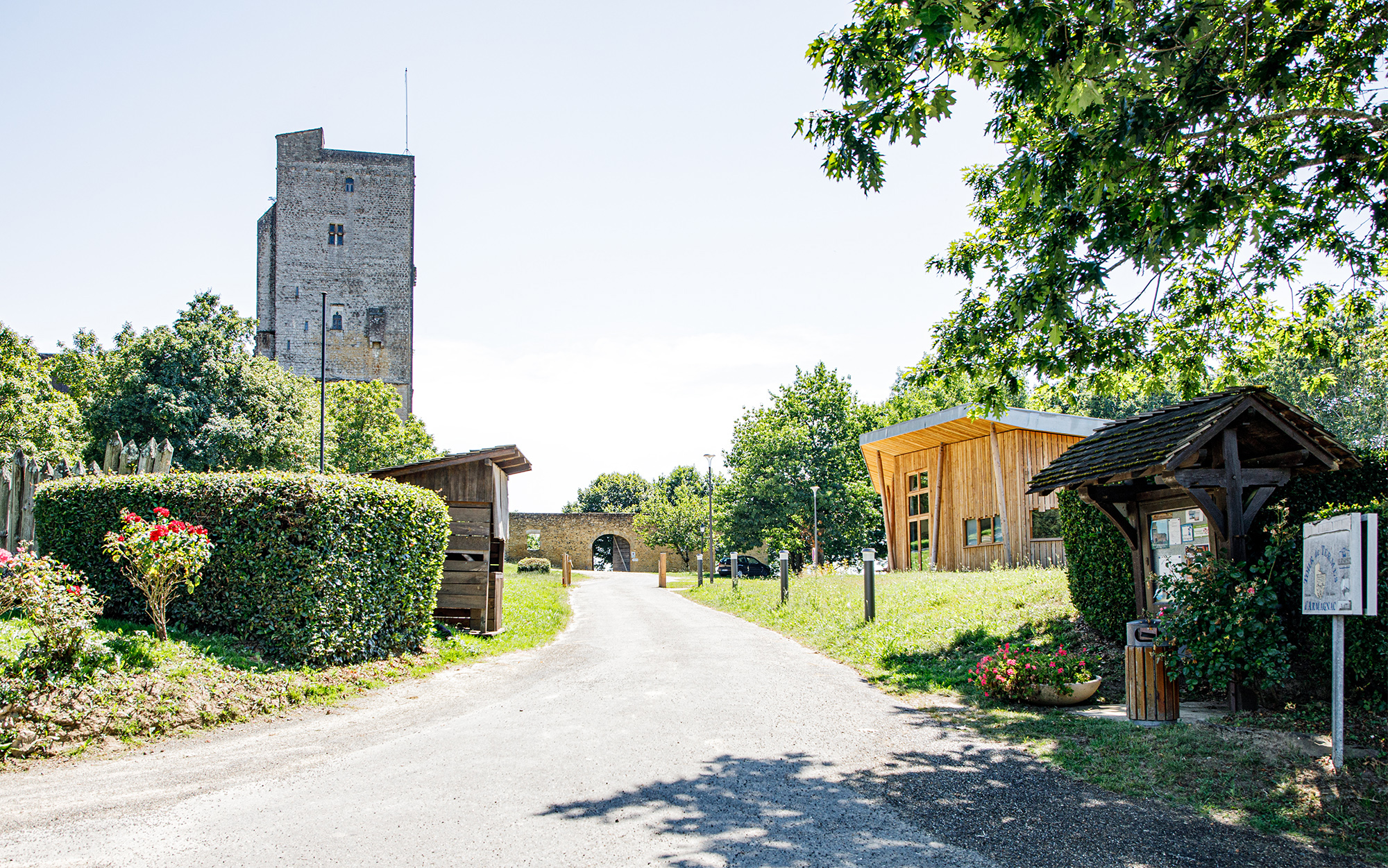 0 Entrée du site de la Tour de Termes 240620.jpg