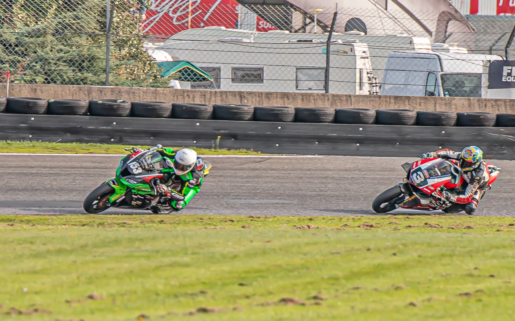 4 essais Superbike  Valentin Debise et David Muscat 1bis 241020.jpg