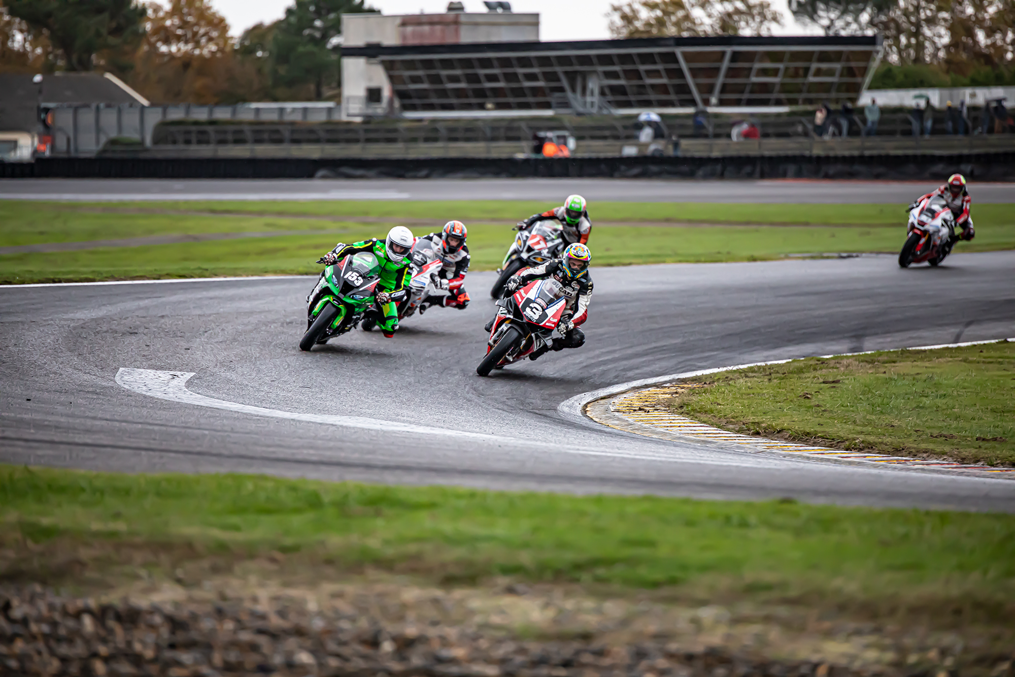 22 SBK c2 David Muscat devant Valentin Debise 1bis 251020.jpg