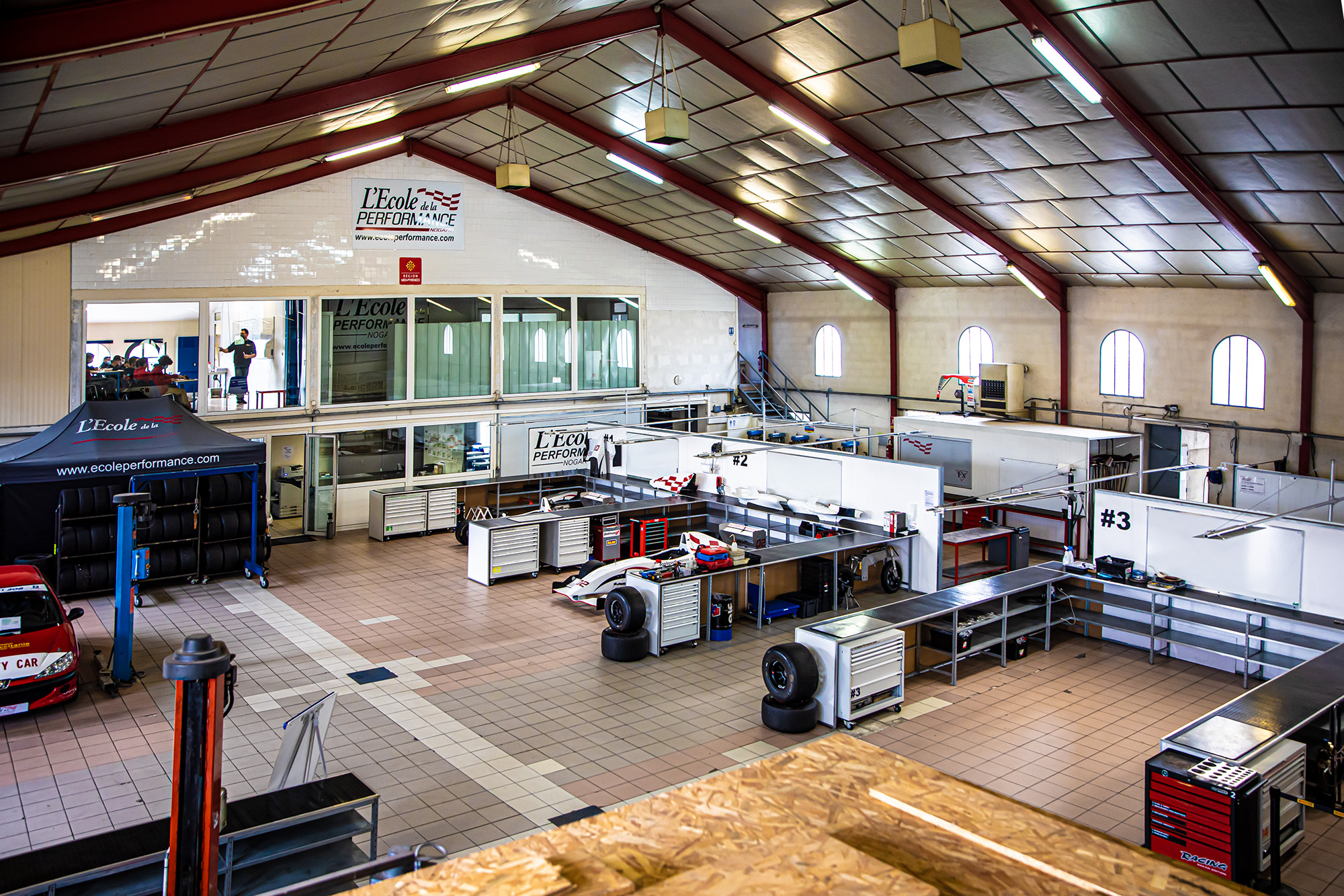 3 Intérieur de l'Ecole 1bis 271020.jpg