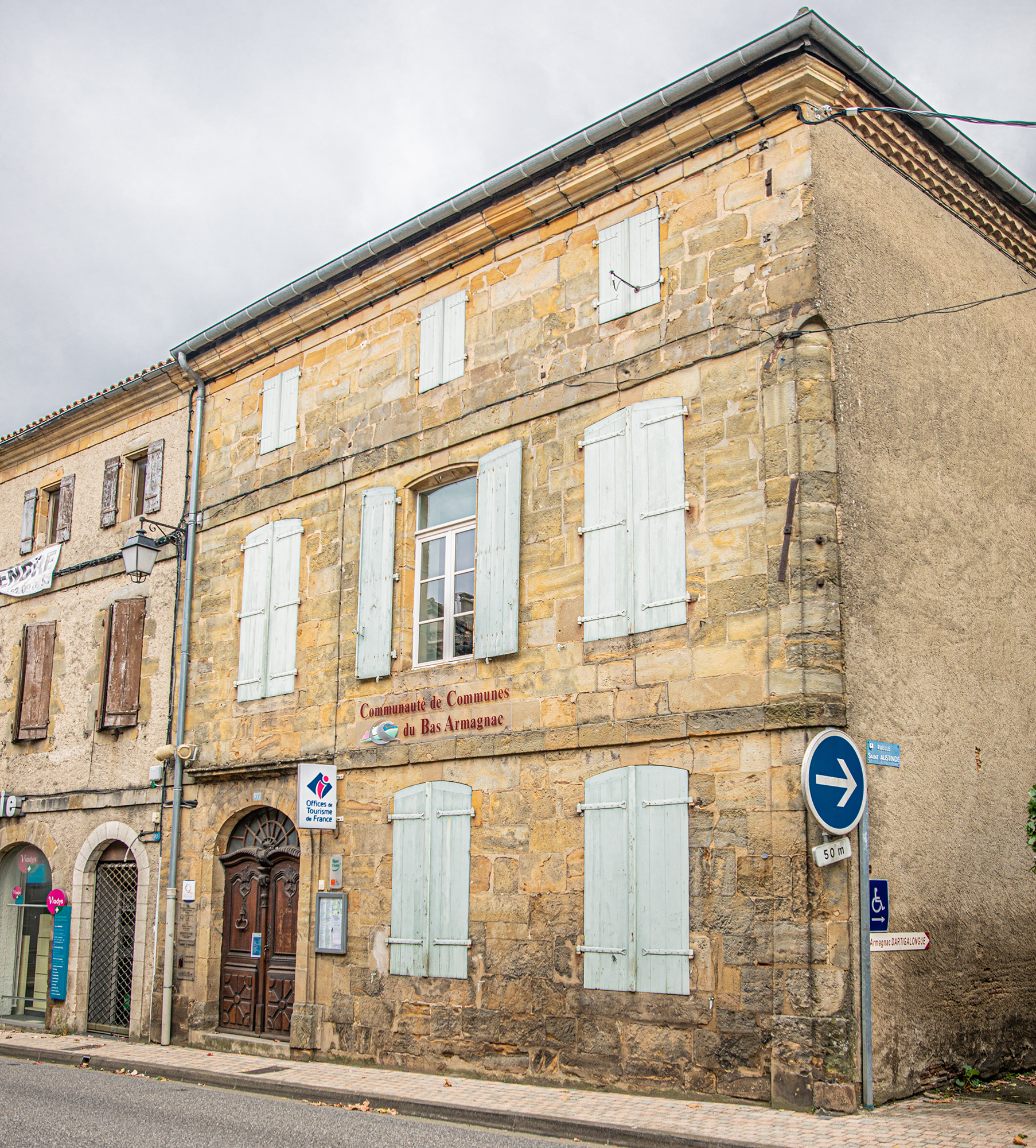Façade entière de la CCBA 1bis 071120.jpg