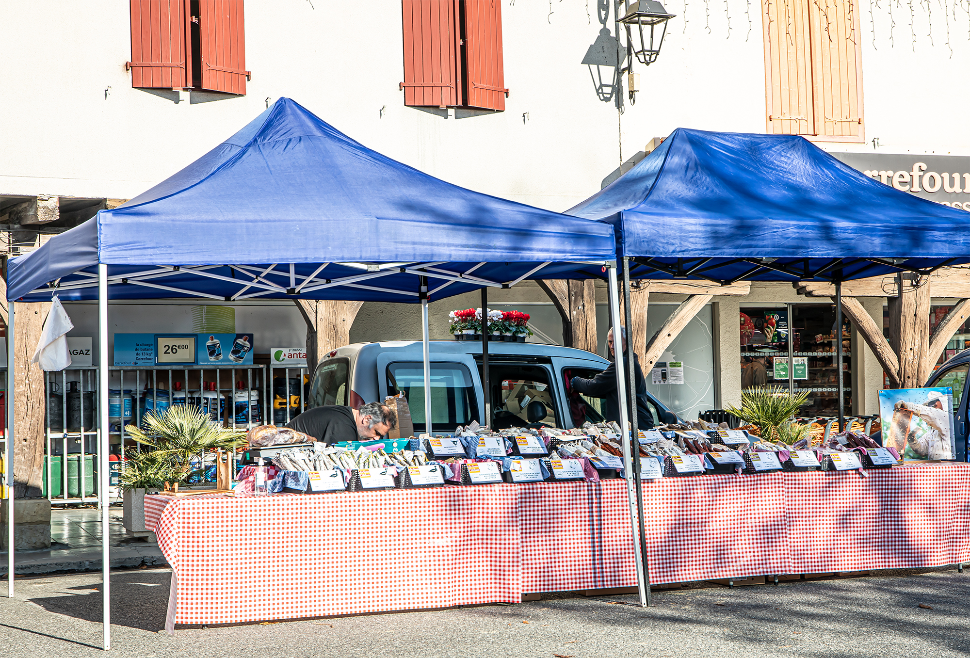 4 Stand de salaisons 1bis 301120.jpg