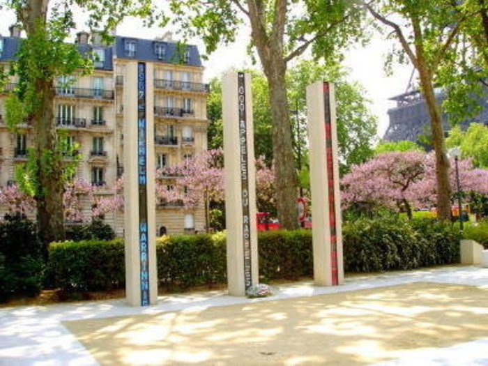 mémorial .jpg