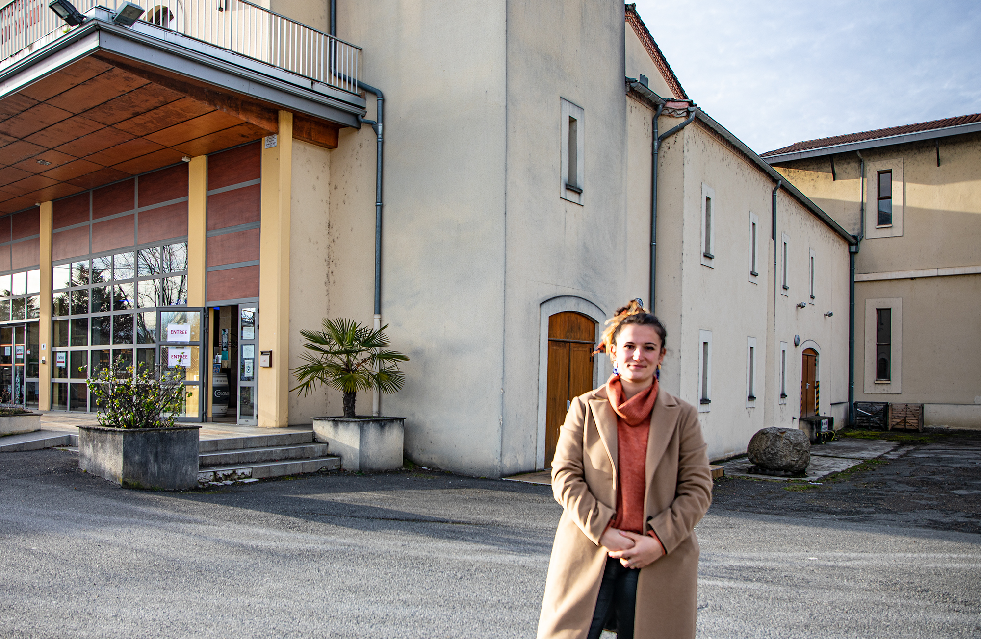 2 Elodie Gassiole à l'emplacement du futur chai R&D 1bis 260121.jpg