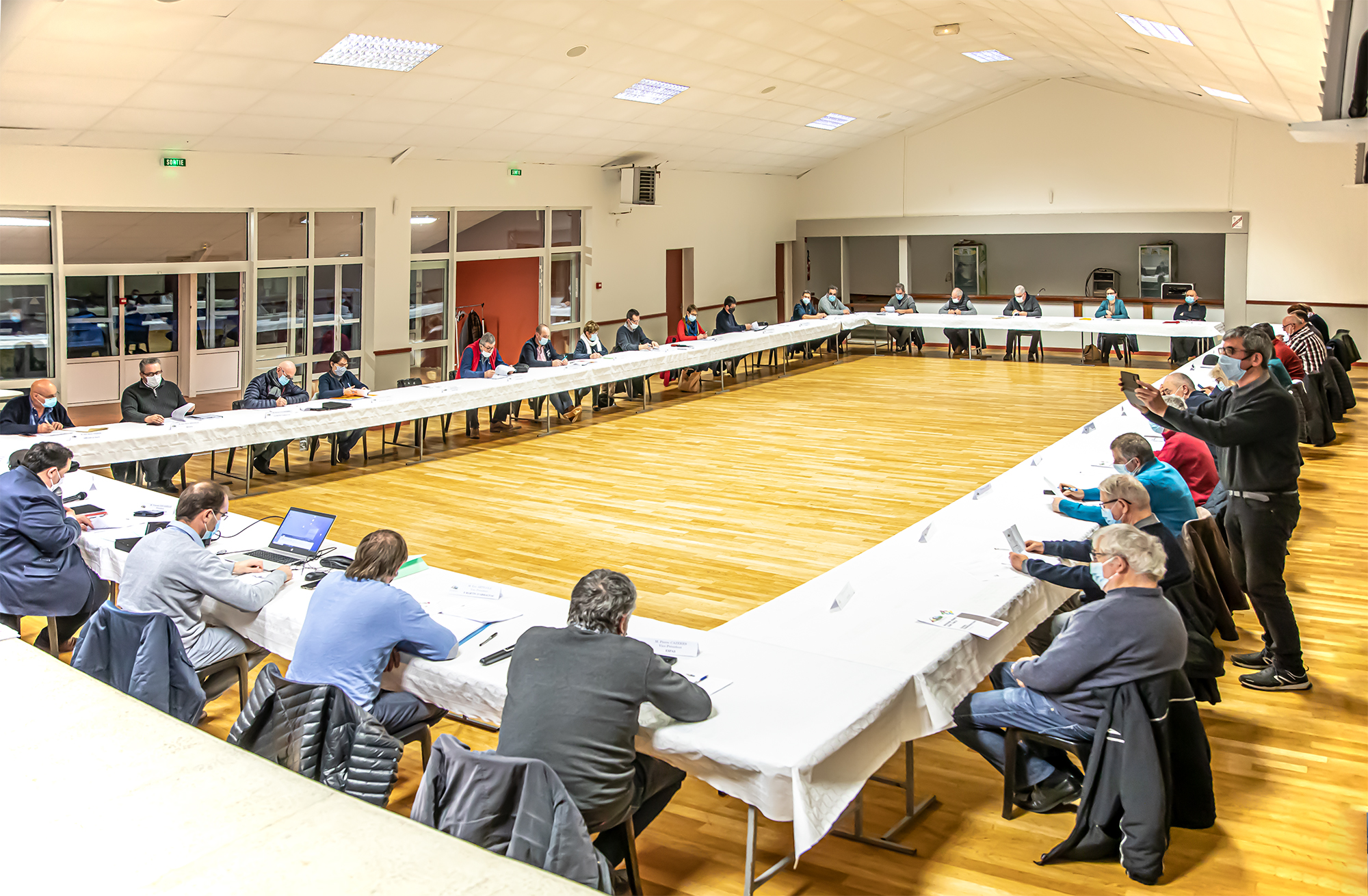1 Vue de la salle des fêtes de Magnan 1bis 080221.jpg