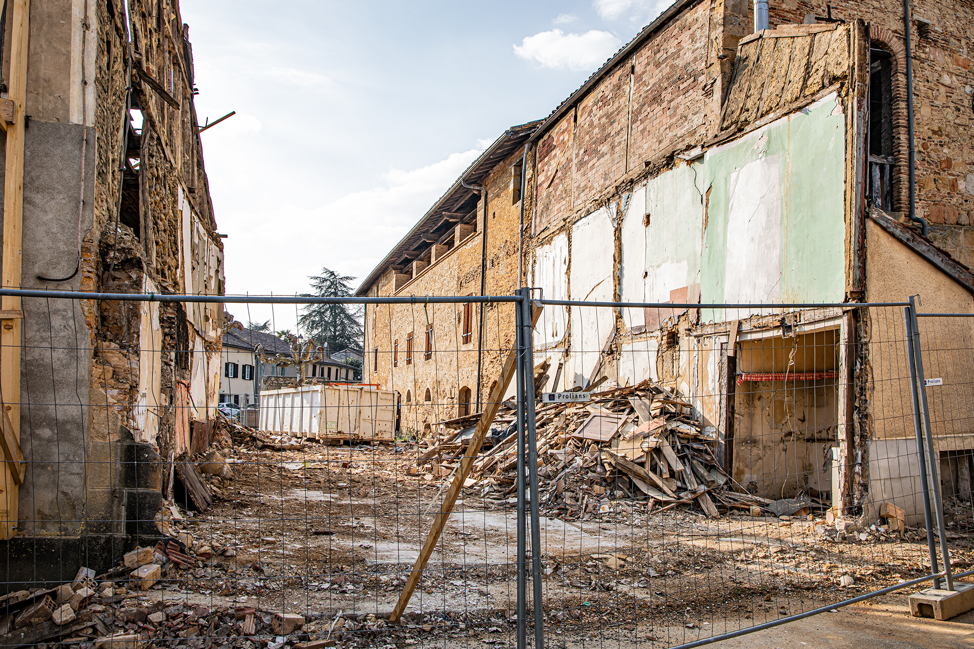 3 Maison détruite à côté des étais rue des Pénitents 1bis 090321.jpg