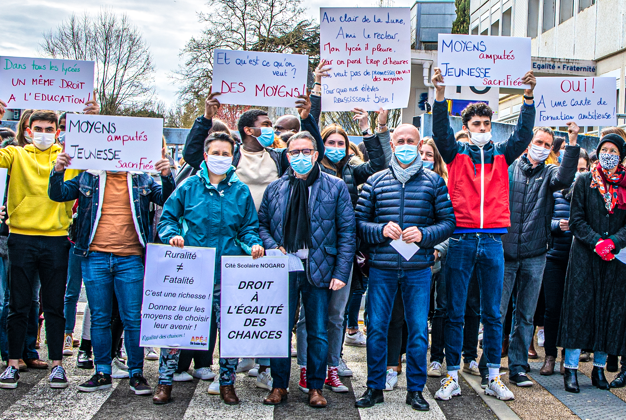 3 Christian peyret et Patrick Guichebarou au coeur de la manif 1bis 120321.jpg