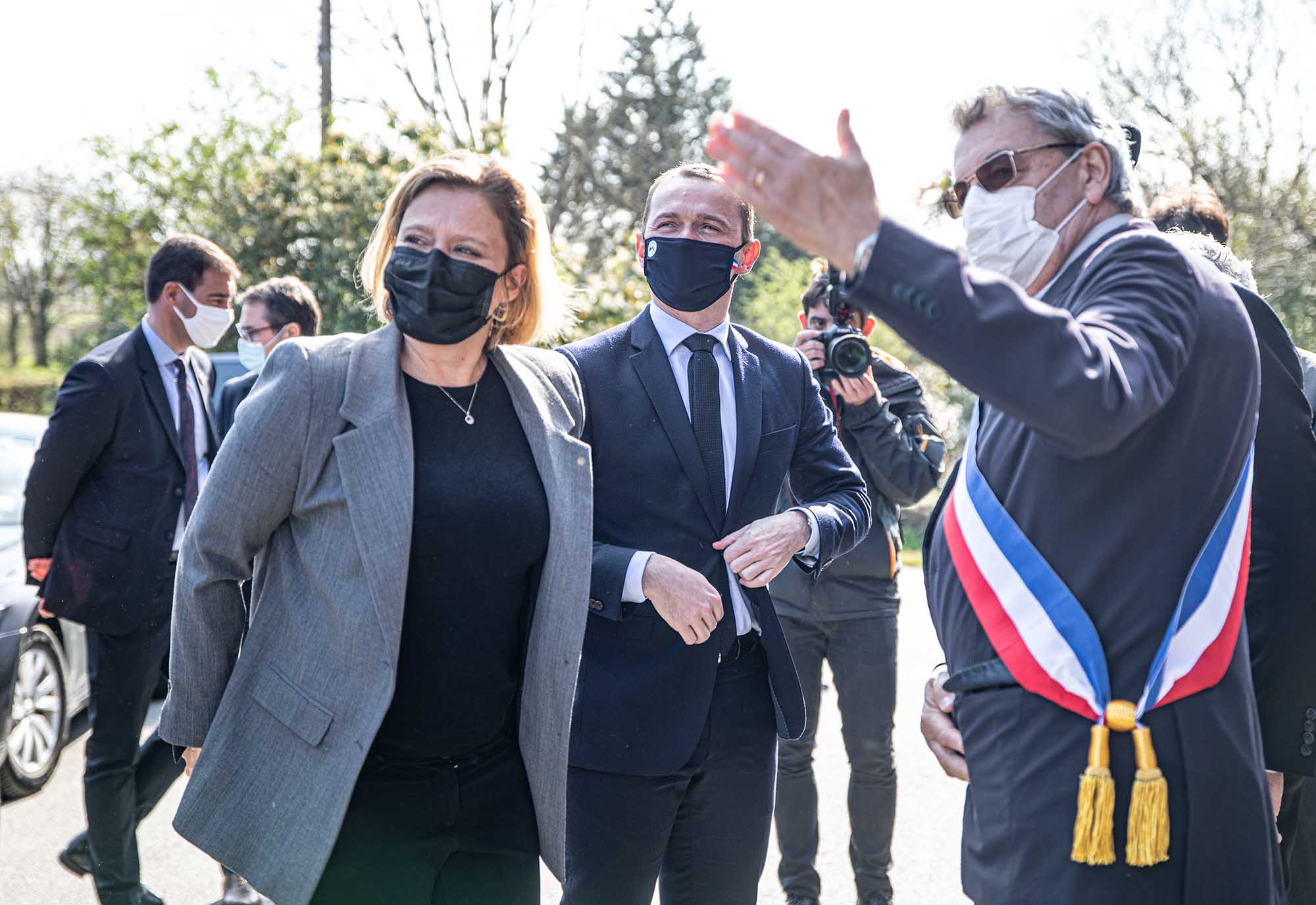 4 Michel Petit accueille Olivia Grégoire et Olivier Dussopt 1bis 220321.jpg