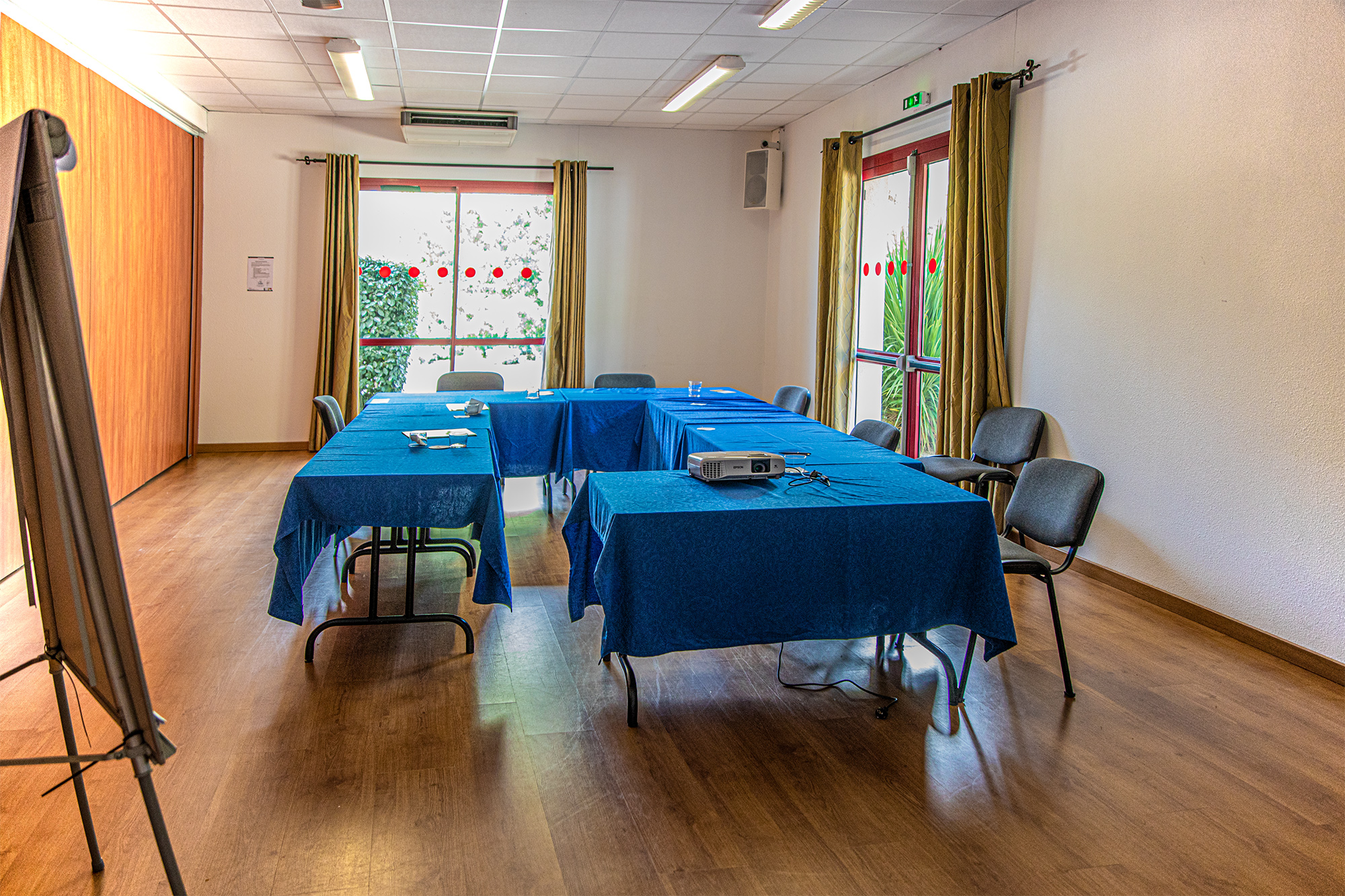 4 Salle de coworking 1bis.jpg