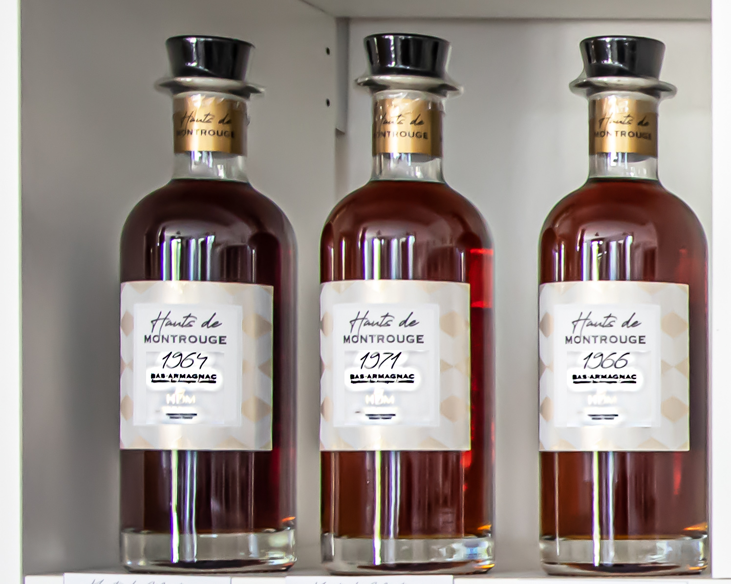 8 Gros plan sur vieux millésimes de bas-armagnac 1bis 280521.jpg