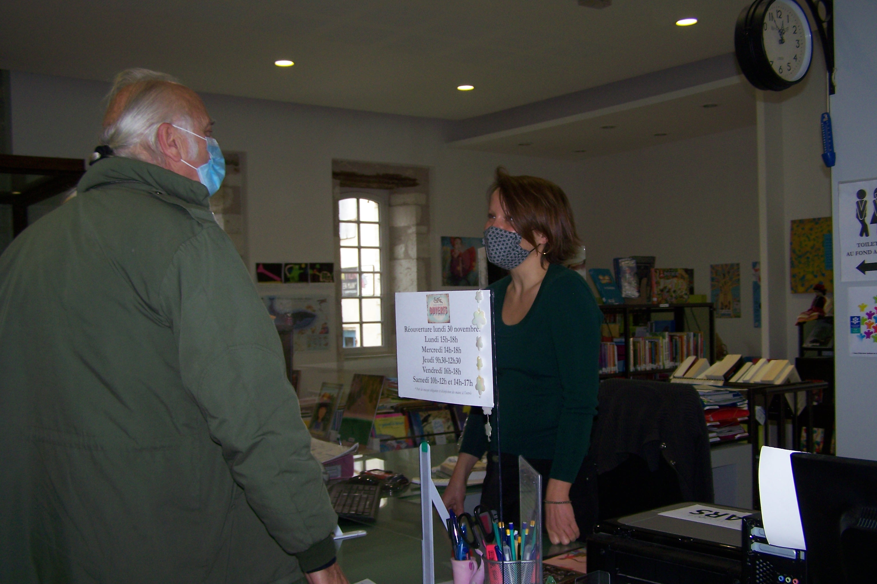 photo de la médiathèque de Saint-Clar 008.JPG