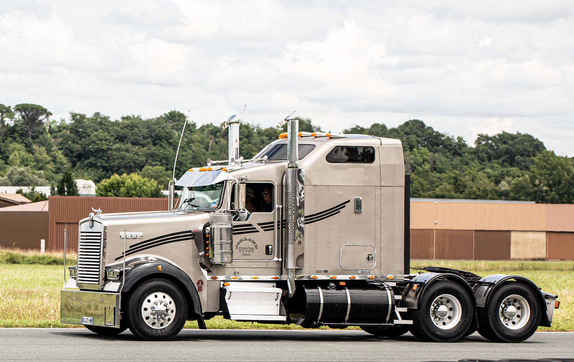 13 Camion US gris 1bis 040721.jpg