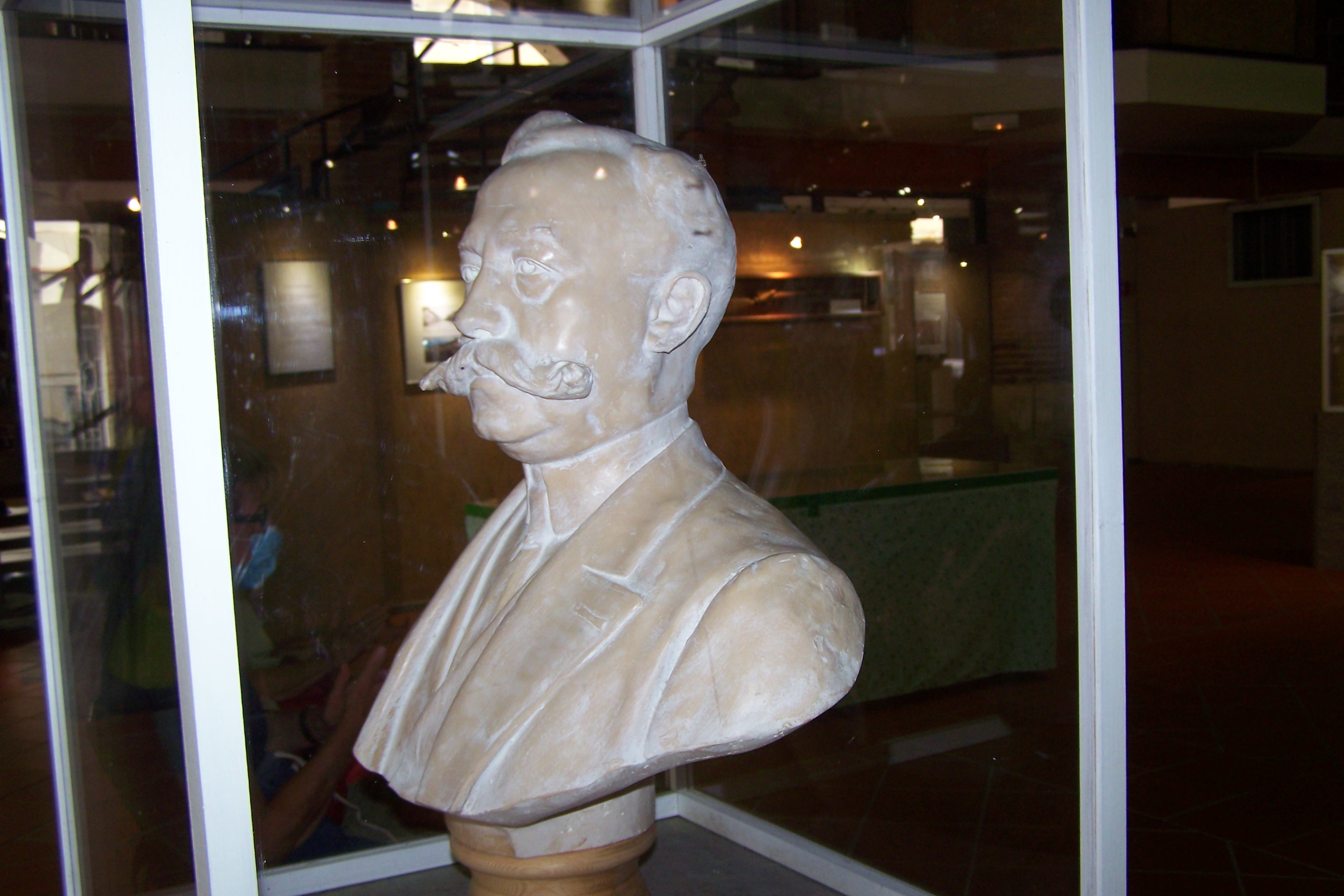 nuit des musées et expo Claude Augé 006.JPG