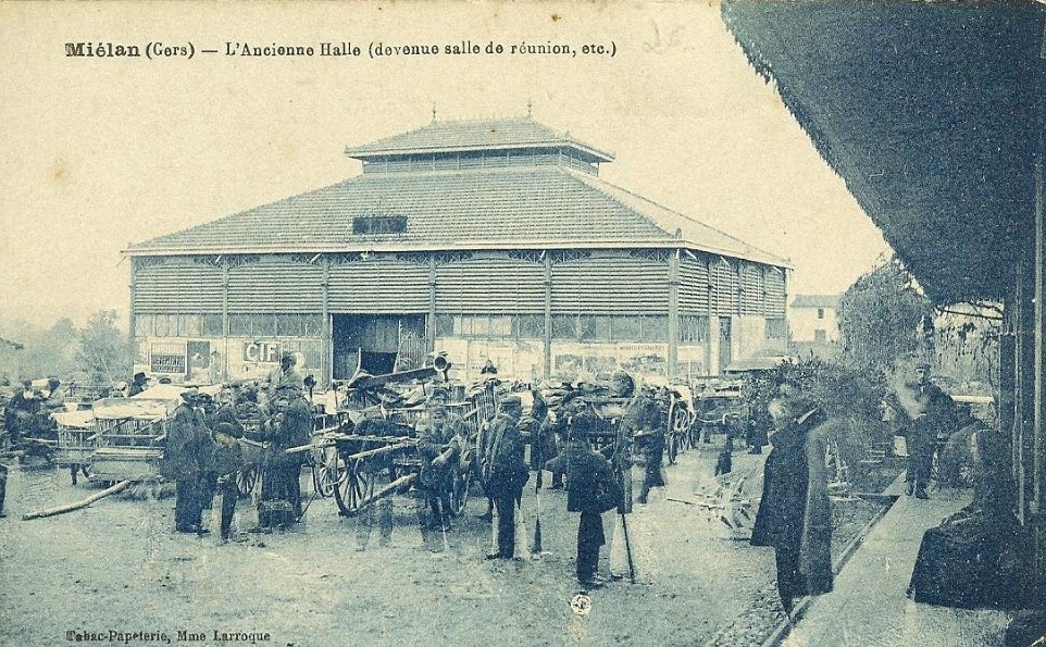 Mielan Halle.jpg