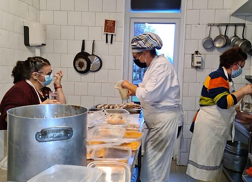 AEDS Nat en cuisine (2) - Copie.jpg