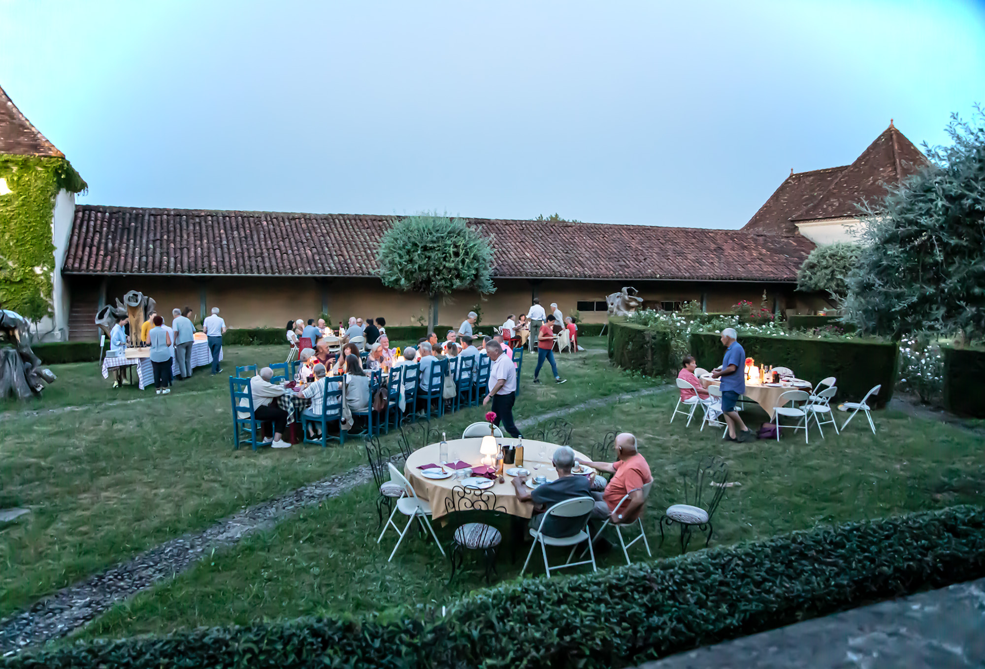16 D^ner buffet à nuit tombée à Bouscassé 1bis 200821.jpg