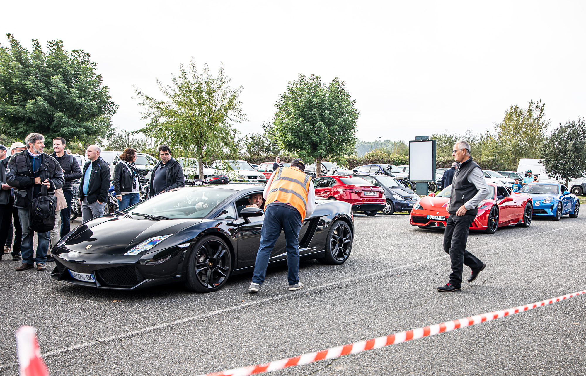 8 3 voitures Classic festival 1bis 101021.jpg