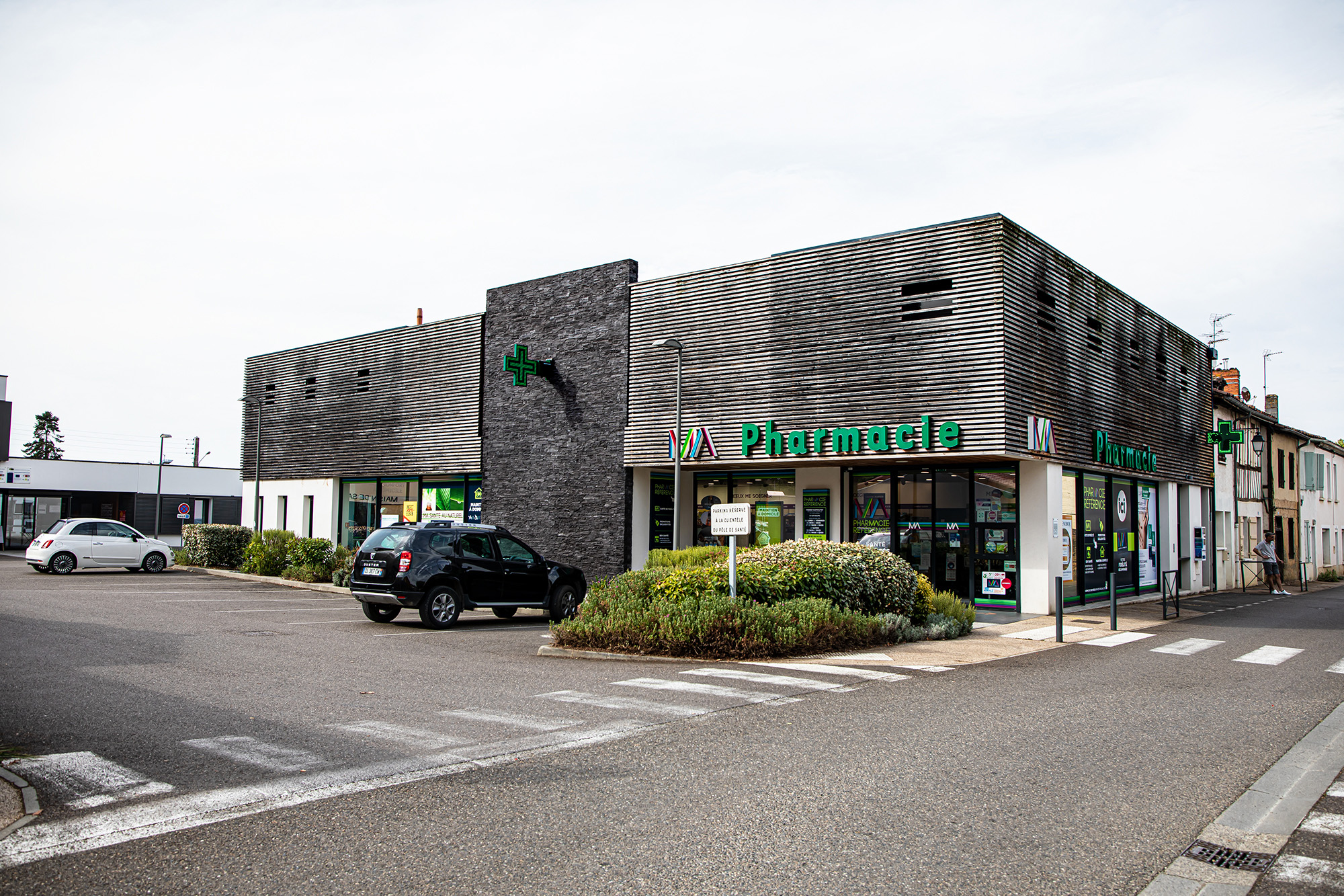 2 La pharmacie de l'Armagnac 1bis 110820.jpg