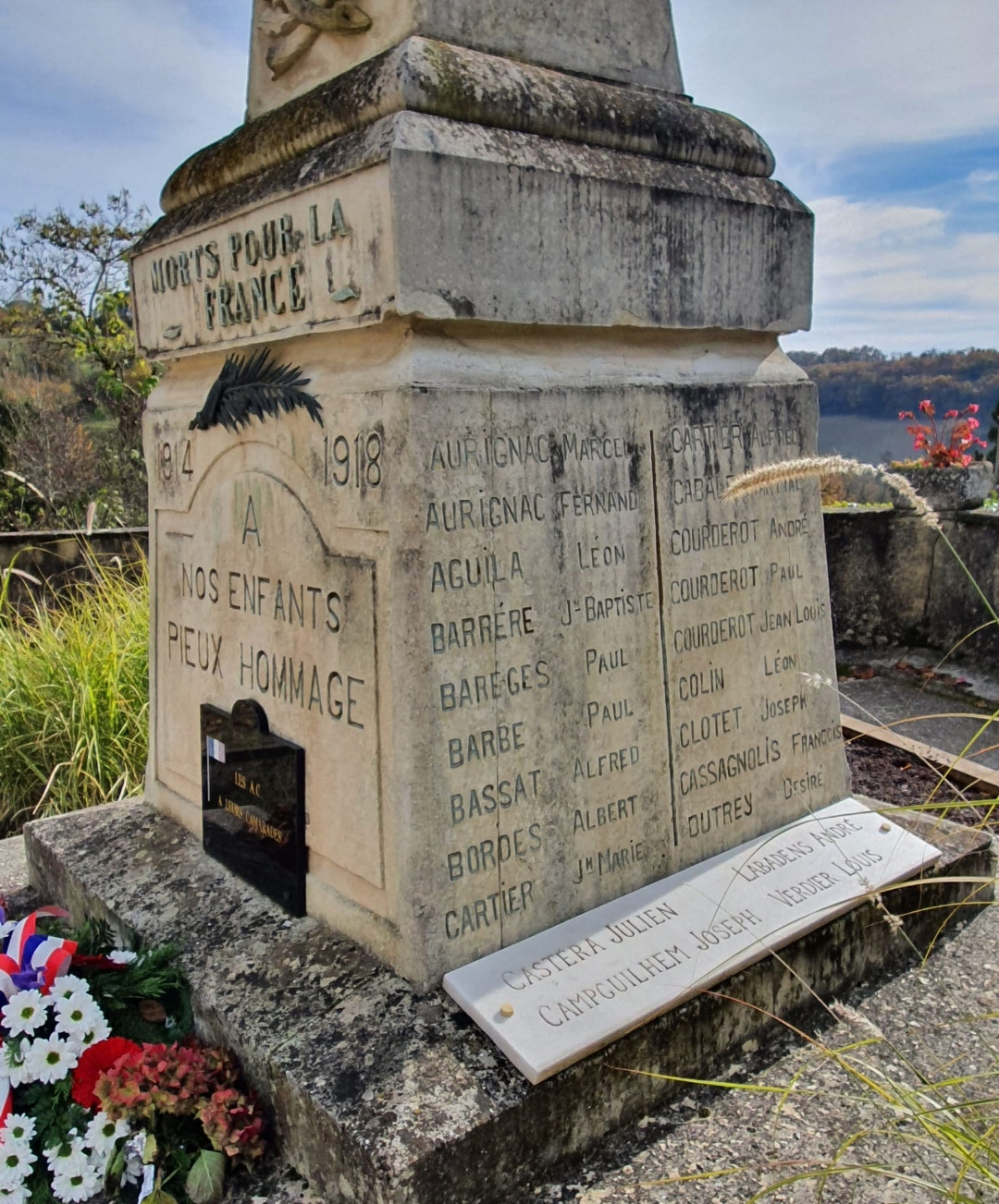 1637836640397 (002) monument castelnau.jpg