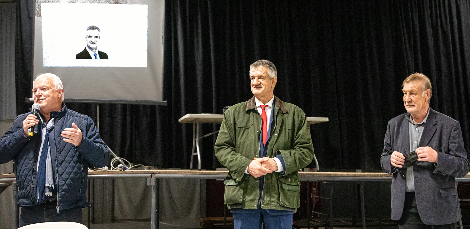 5 Christophe Terrain et René Castets  présentent Jean Lassalle  1bis 061221.jpg