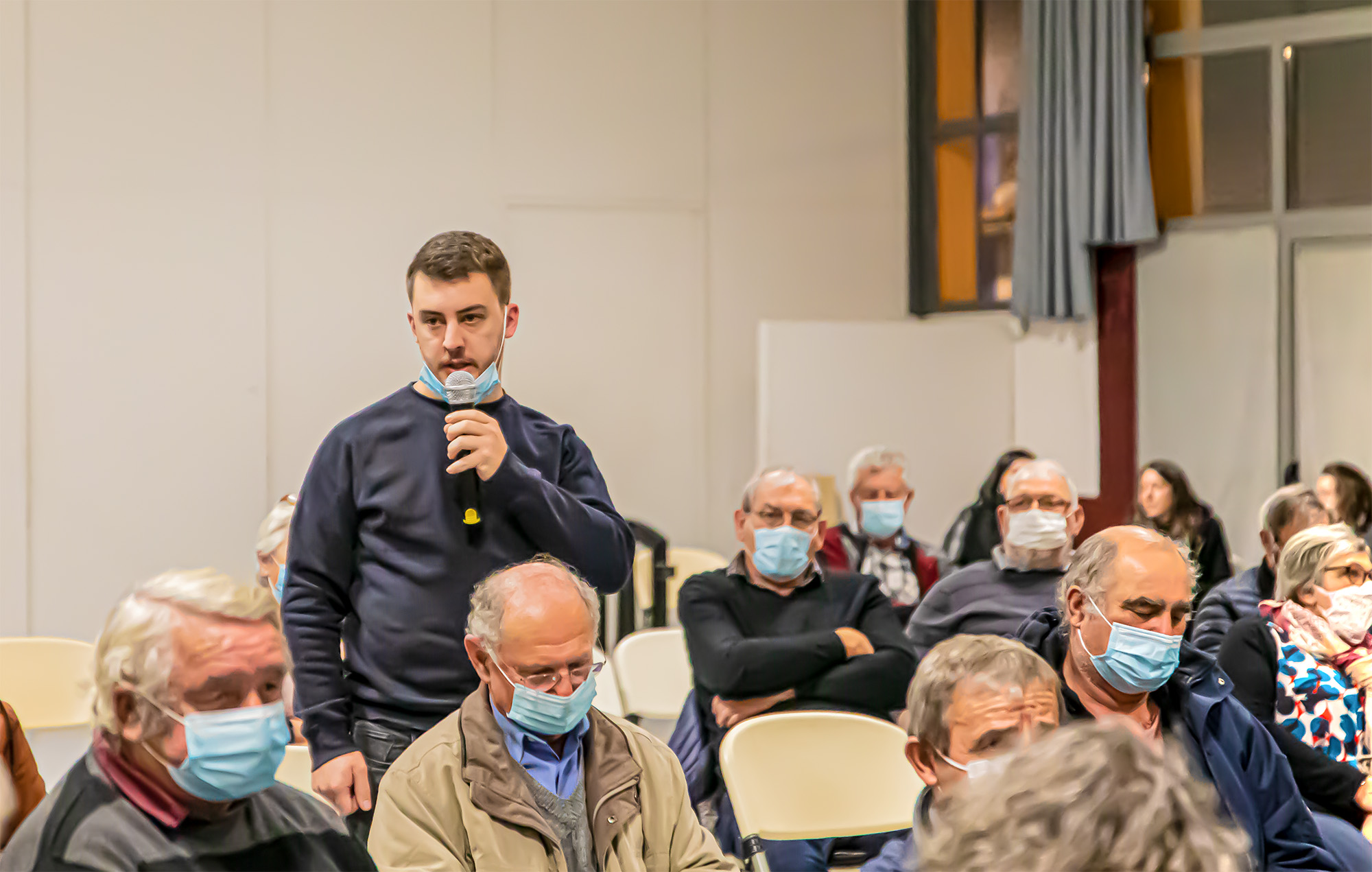 13 Un poseur de question 1bis 061221.jpg