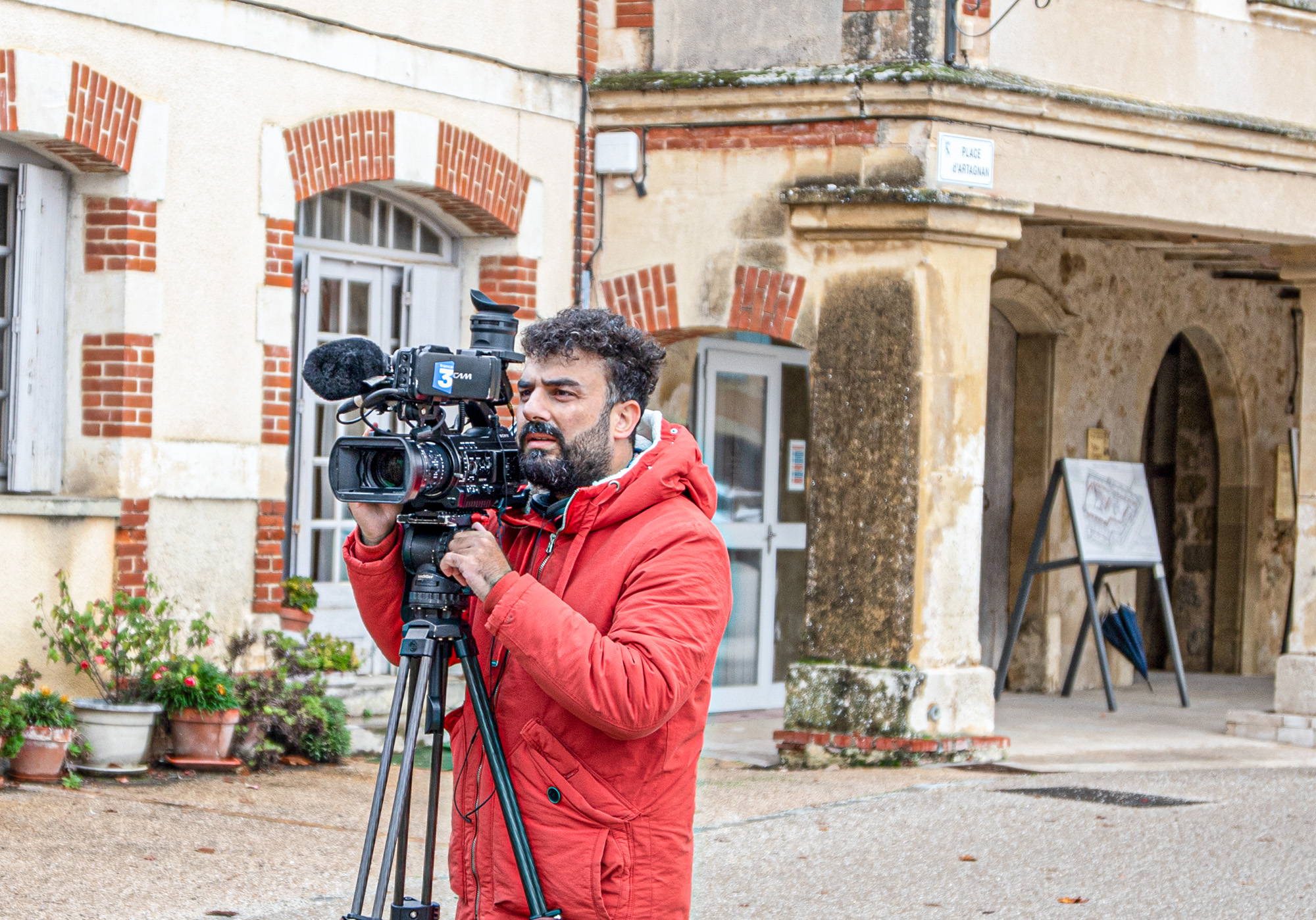2 Cameraman Ayham Khalaf 1bis 061221.jpg