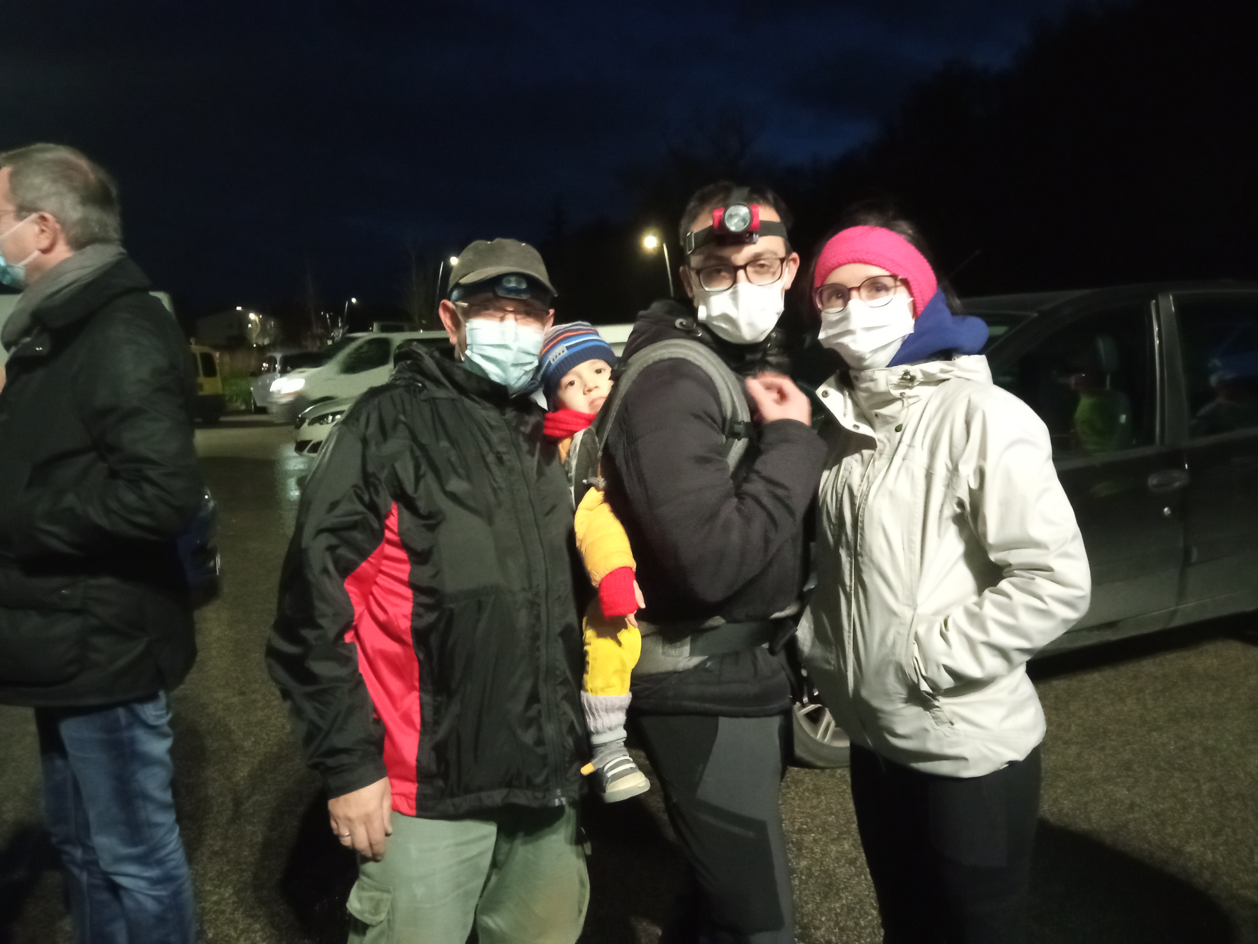 Une famille au départ du trail