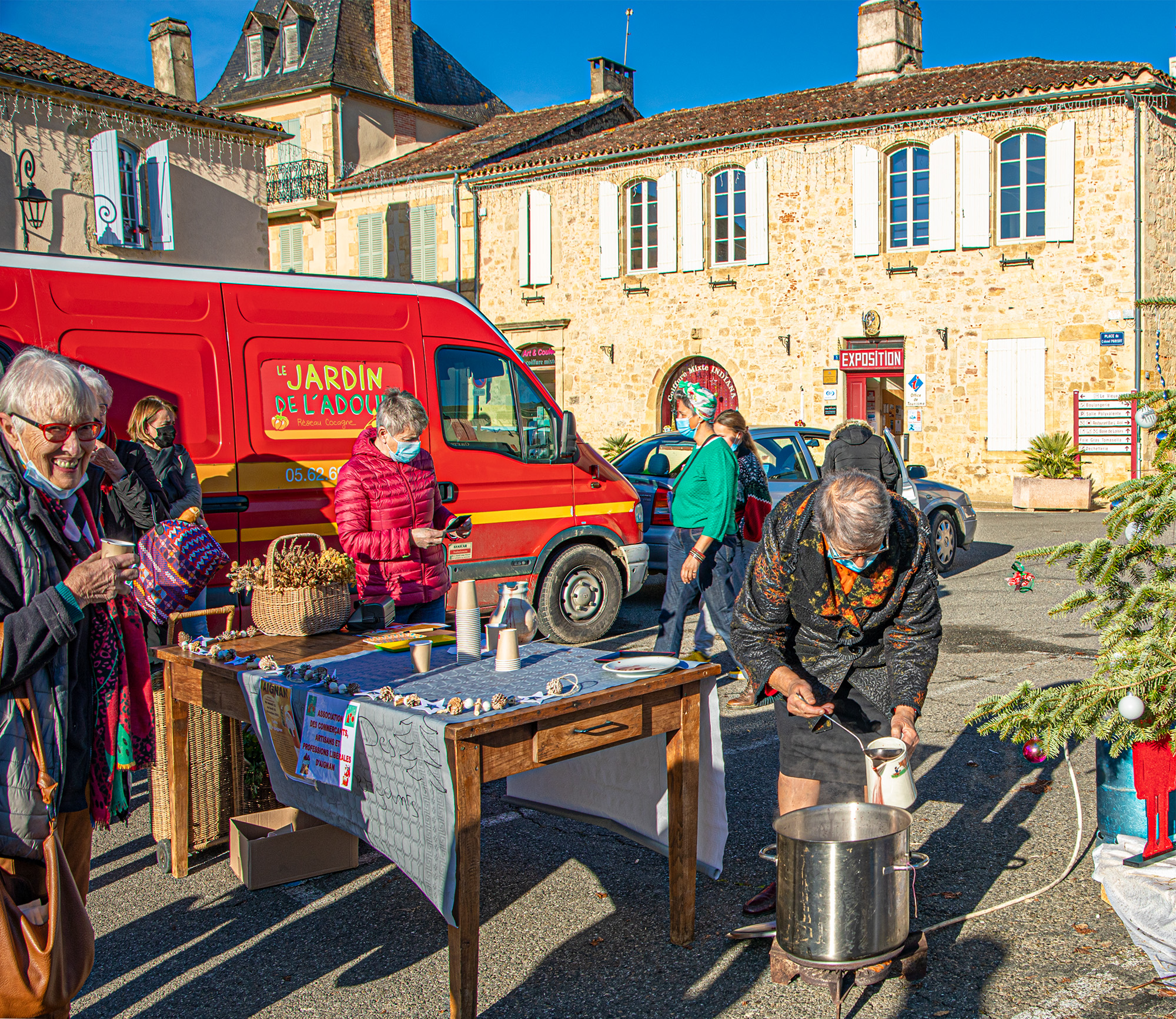 4 Christiane Fabre a fait un délicieux vin chaud 1bis 2012.jpg