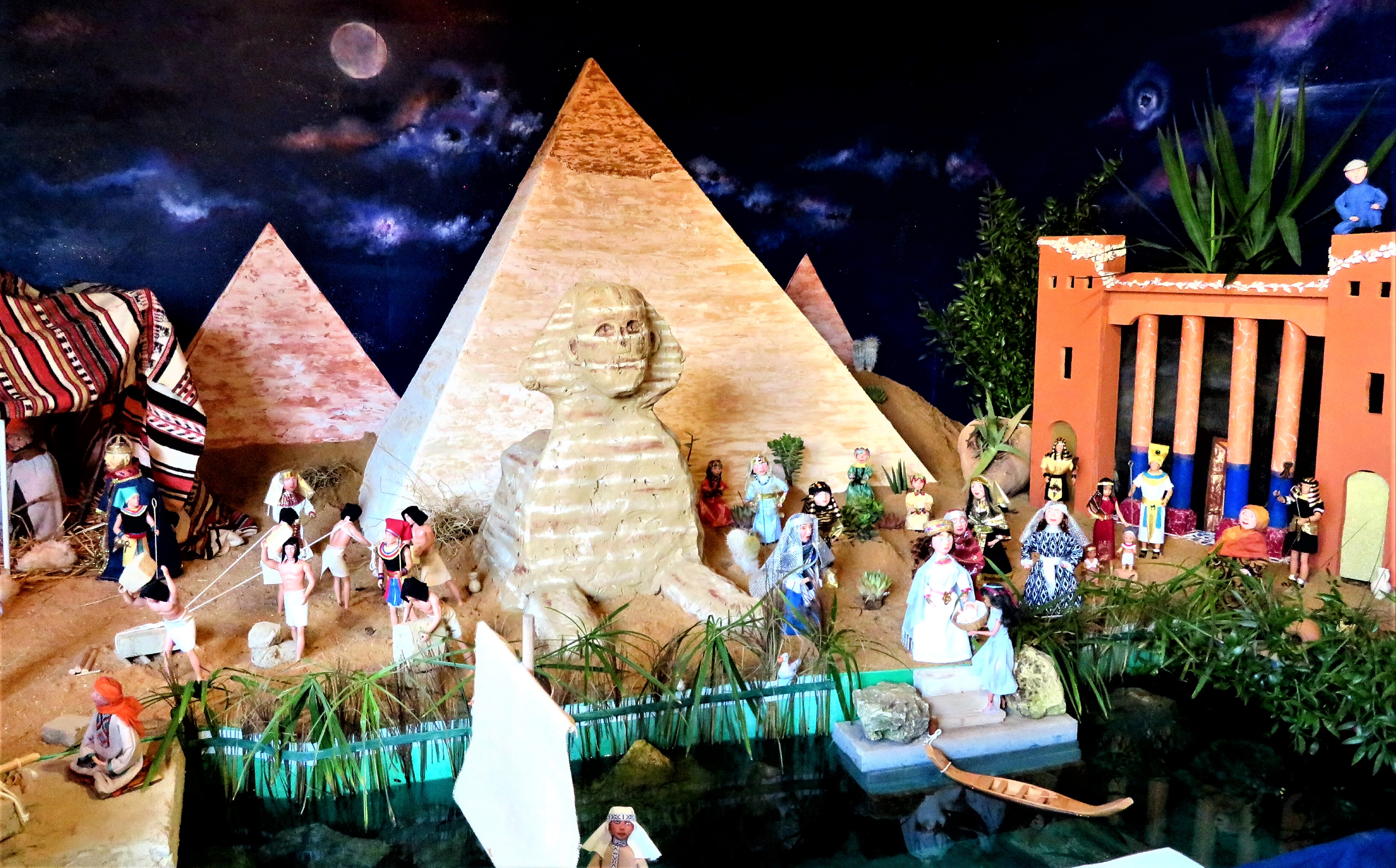 Castet-Arrouy. Pyramide de Keops en Egypte..jpg
