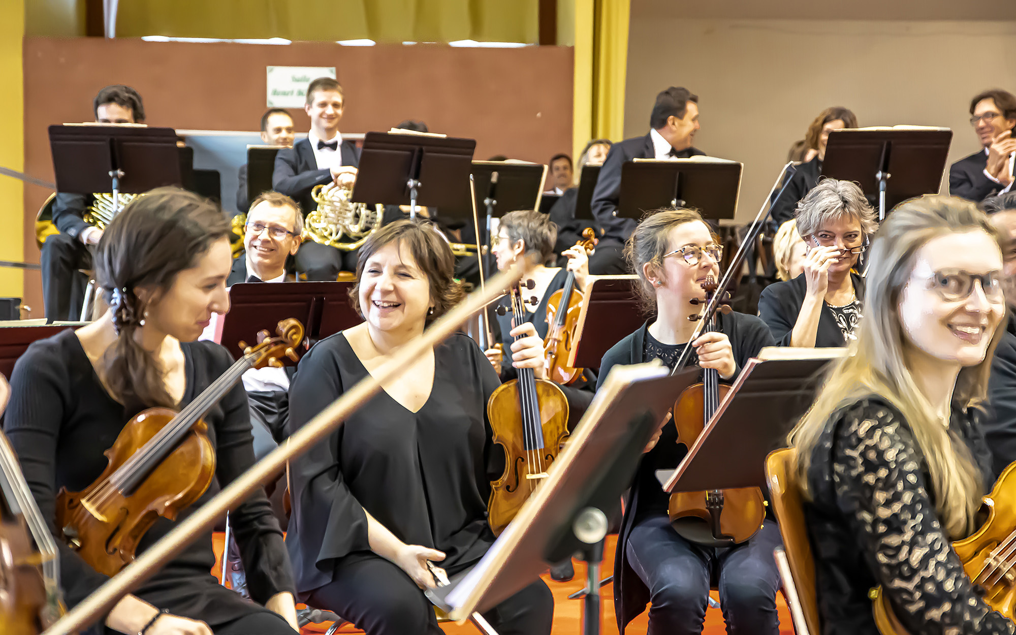 5 Violons et alti 1bis 120120.jpg