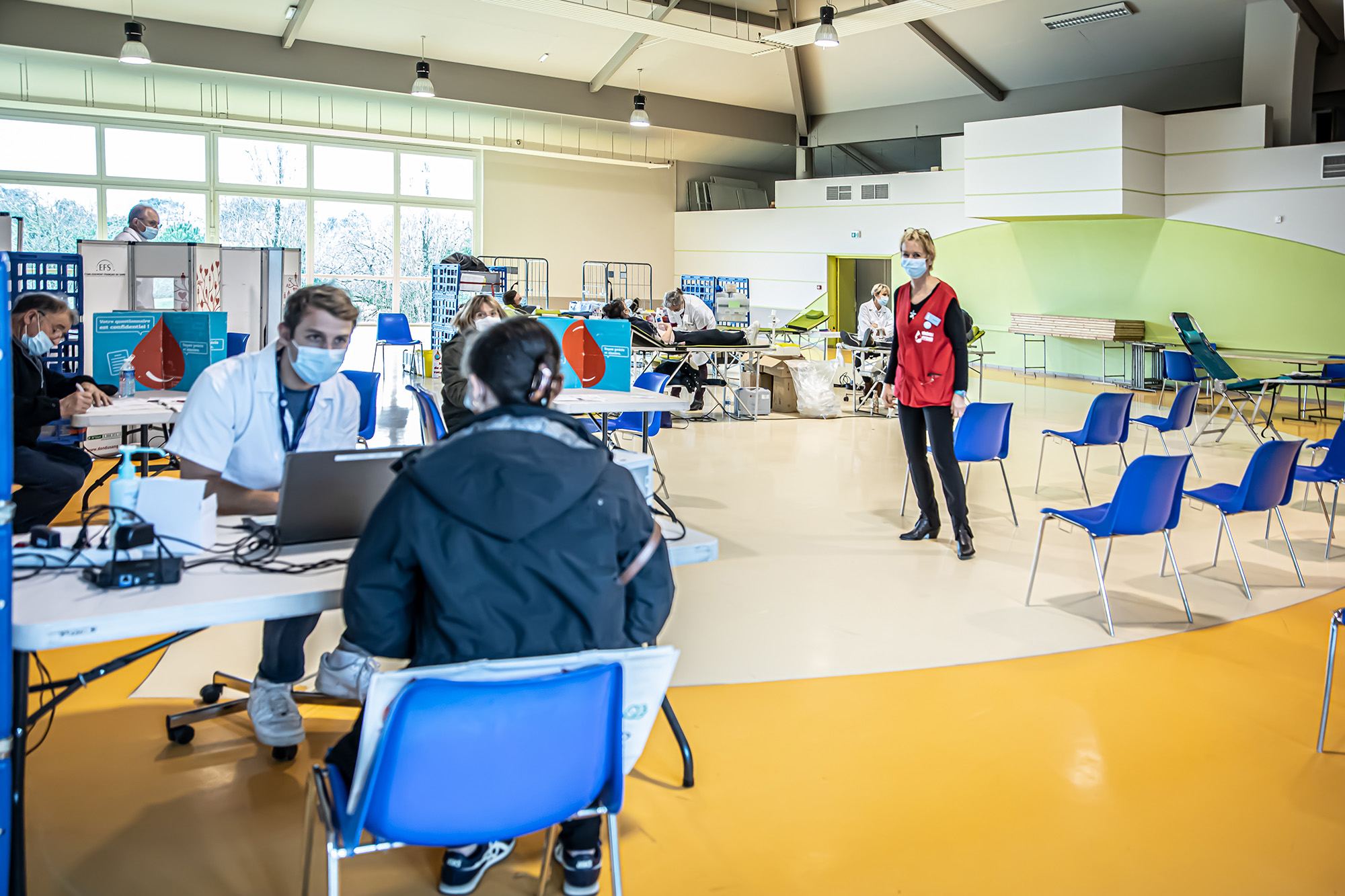 1 Vue salle poly don du sang à Aignan 1bis 080221.jpg