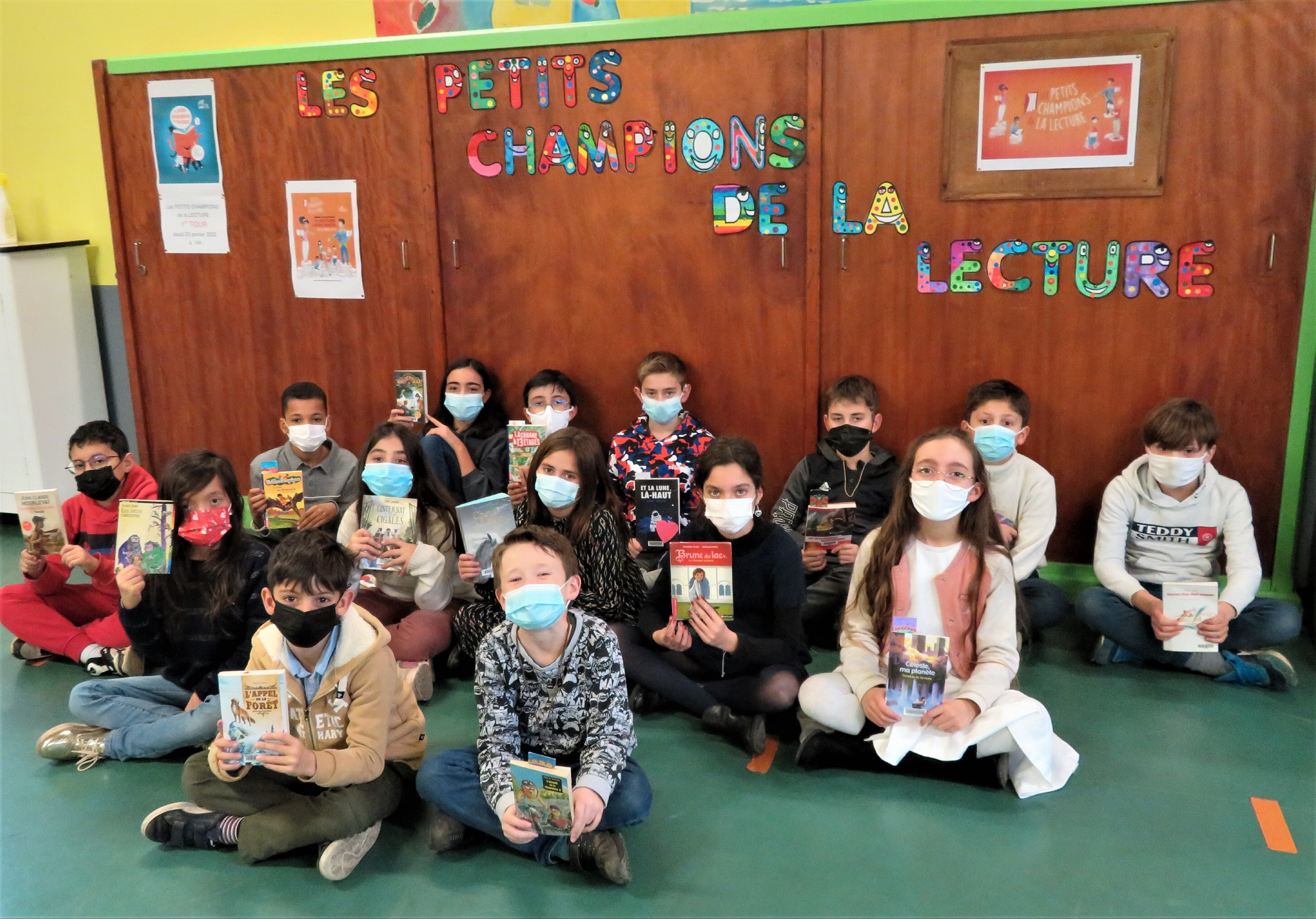 Les CM2 de Pavie (classe de Mme Karine Bessé) a.jpg