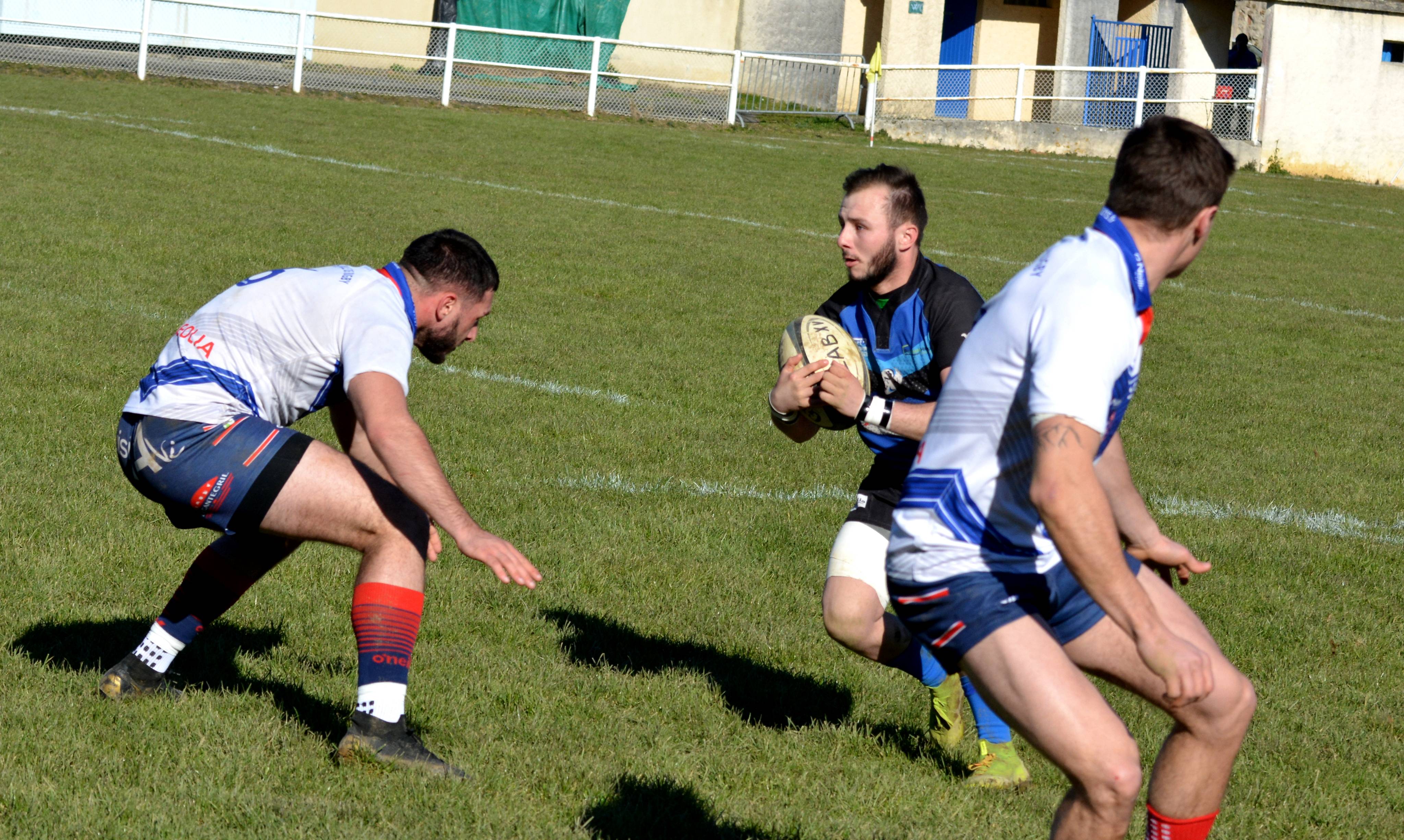 EAB vs LOURDES Res 23.01.22 (14).JPG