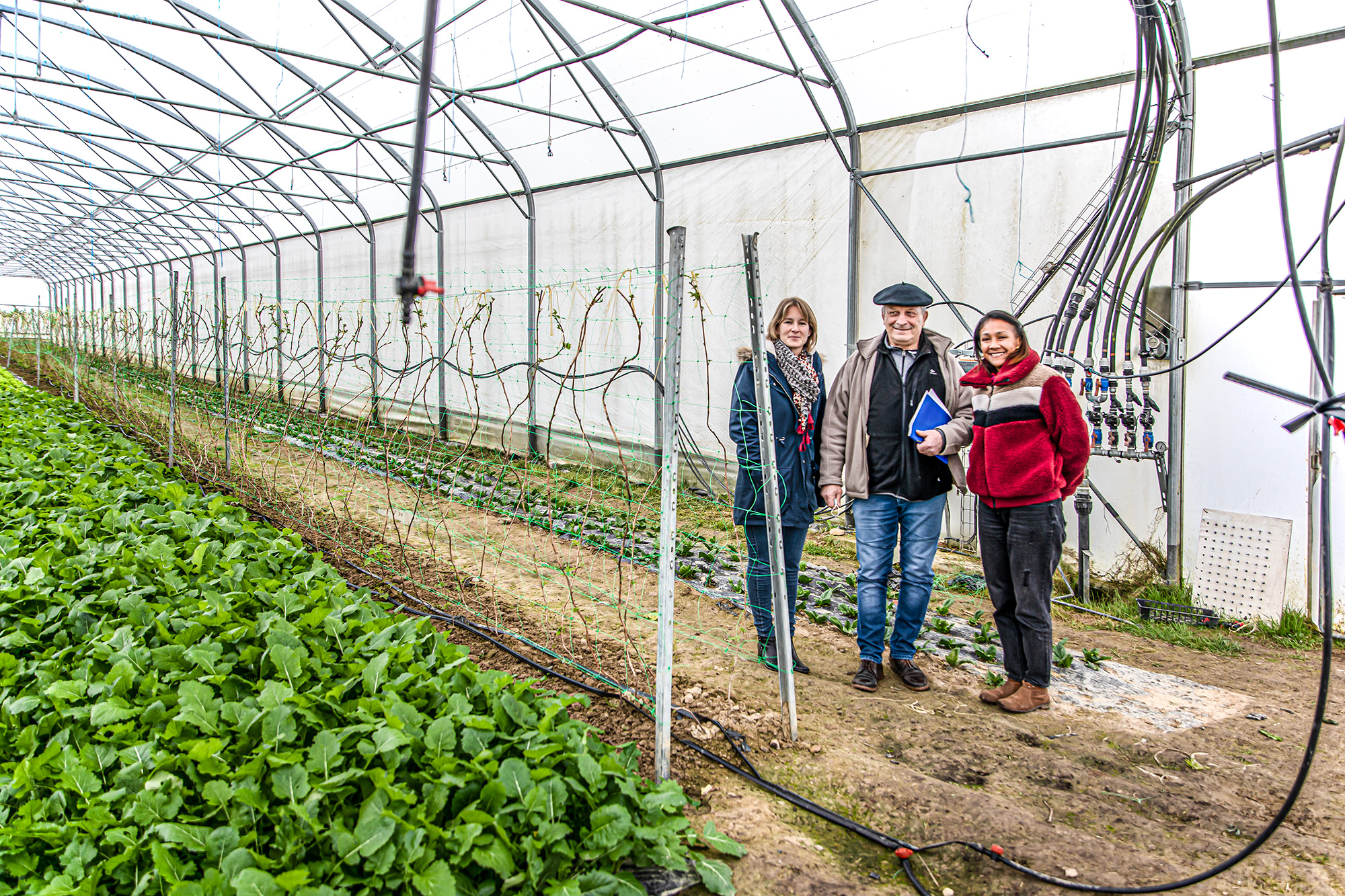 3 Visite de la serre chapelle avec Amandine Descottes Marc Payros Lova Rakololahy 1bis 110222.jpg