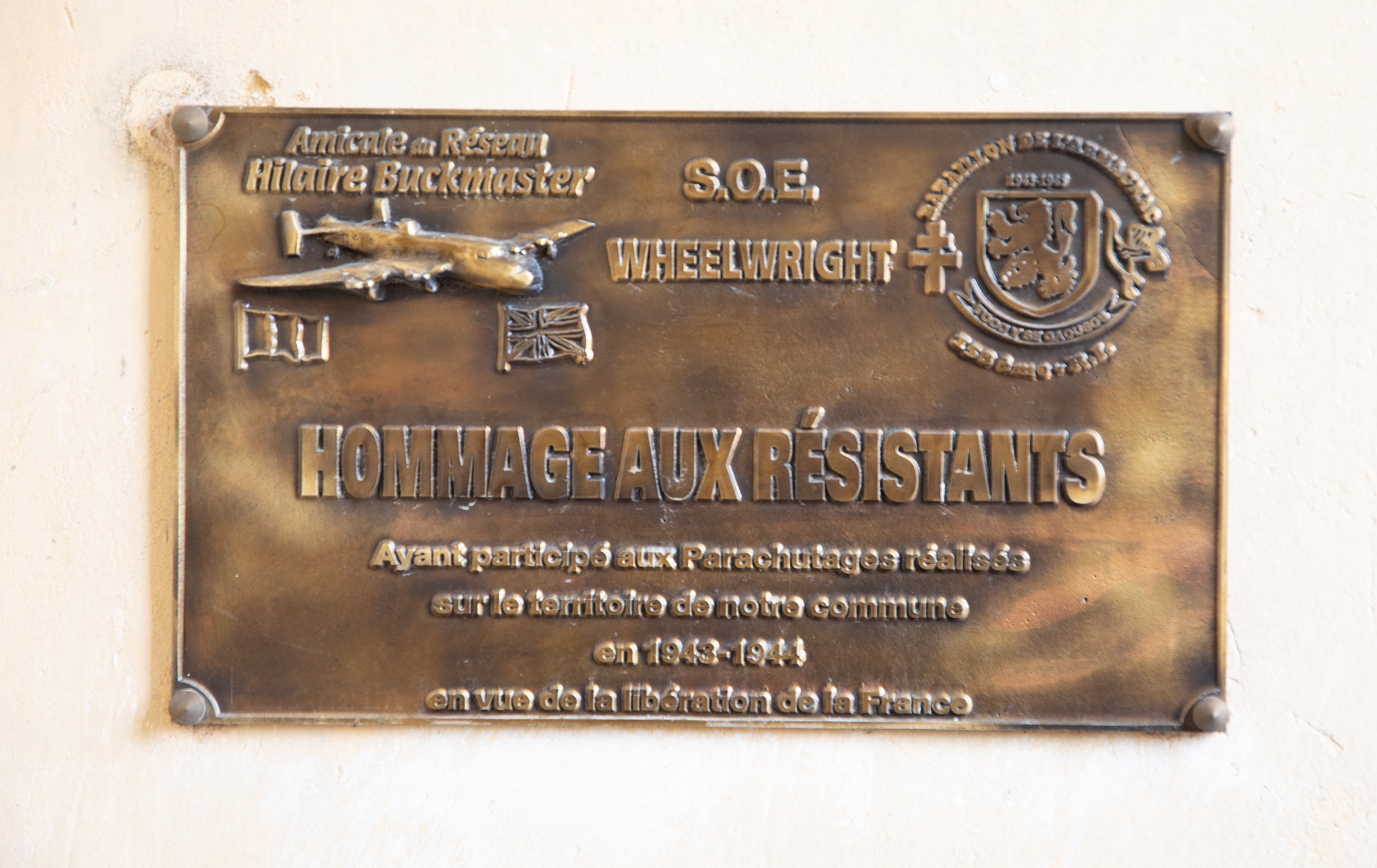 12 Plaque britannique sur l'église de Saint-Gô 1bis 270222.jpg