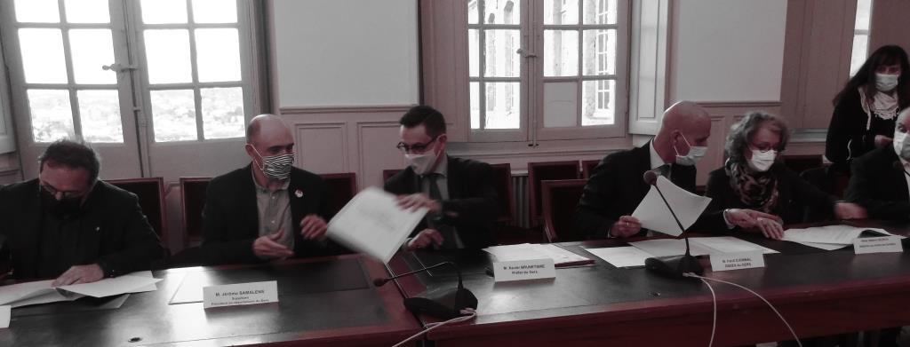 la convention est entérinée et signée