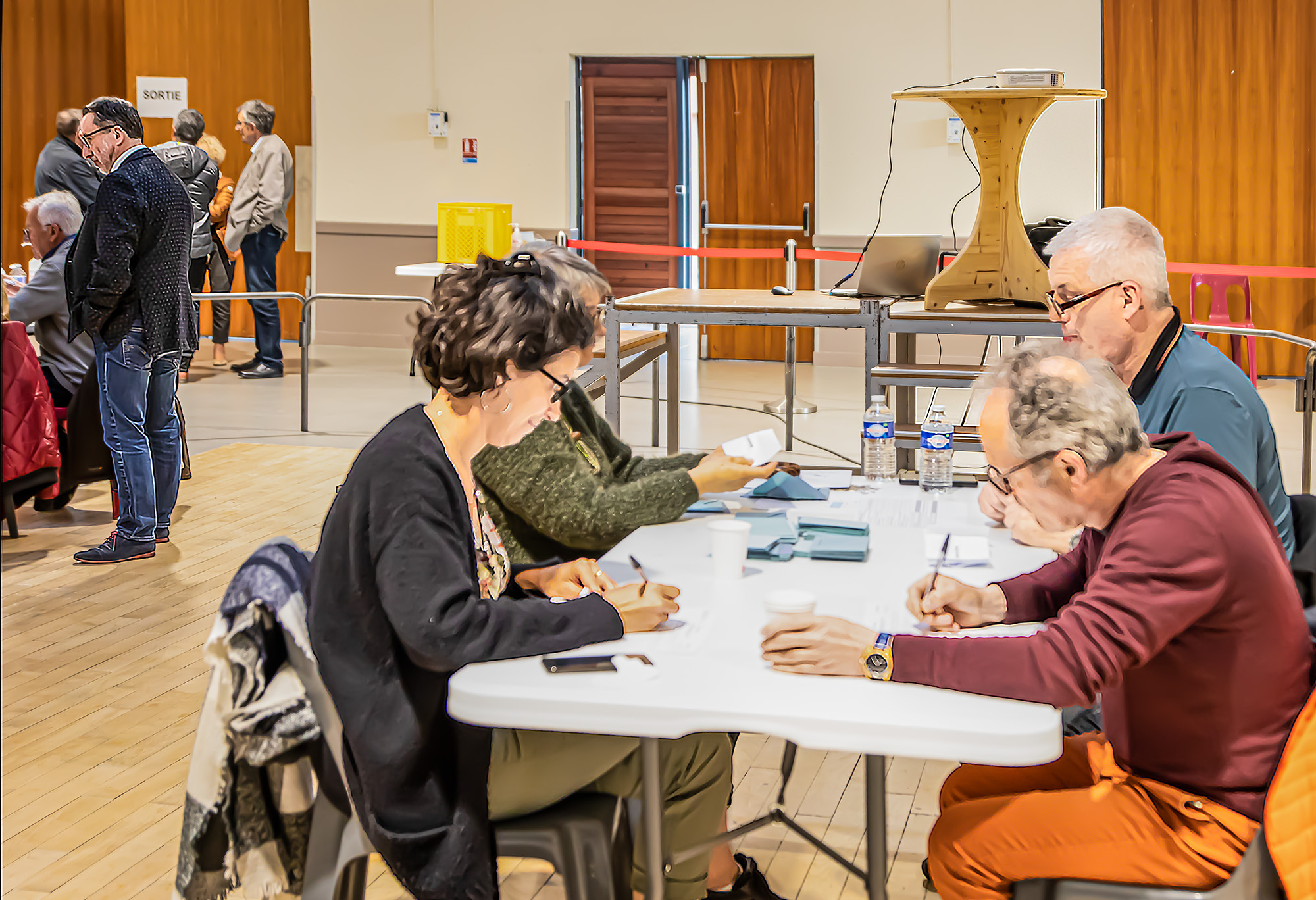 2 Une table de dépouillement 1bis 240422.jpg