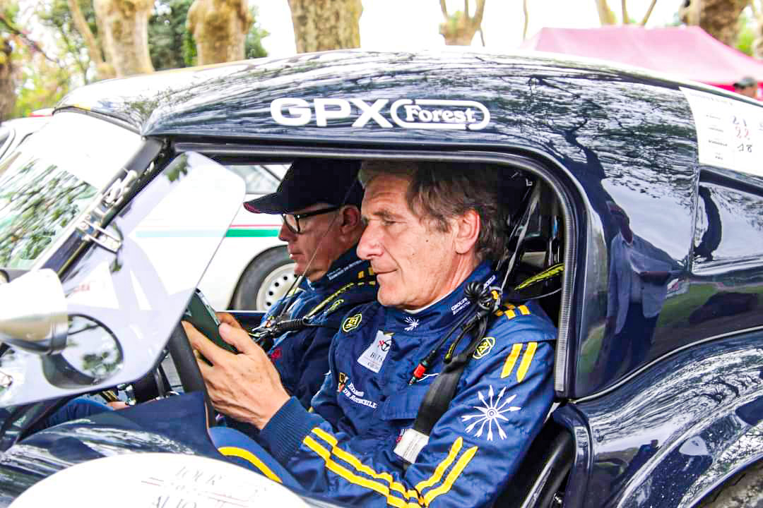 DR 3 Michel Capin Vainqueur Thierry Boutsen.jpg