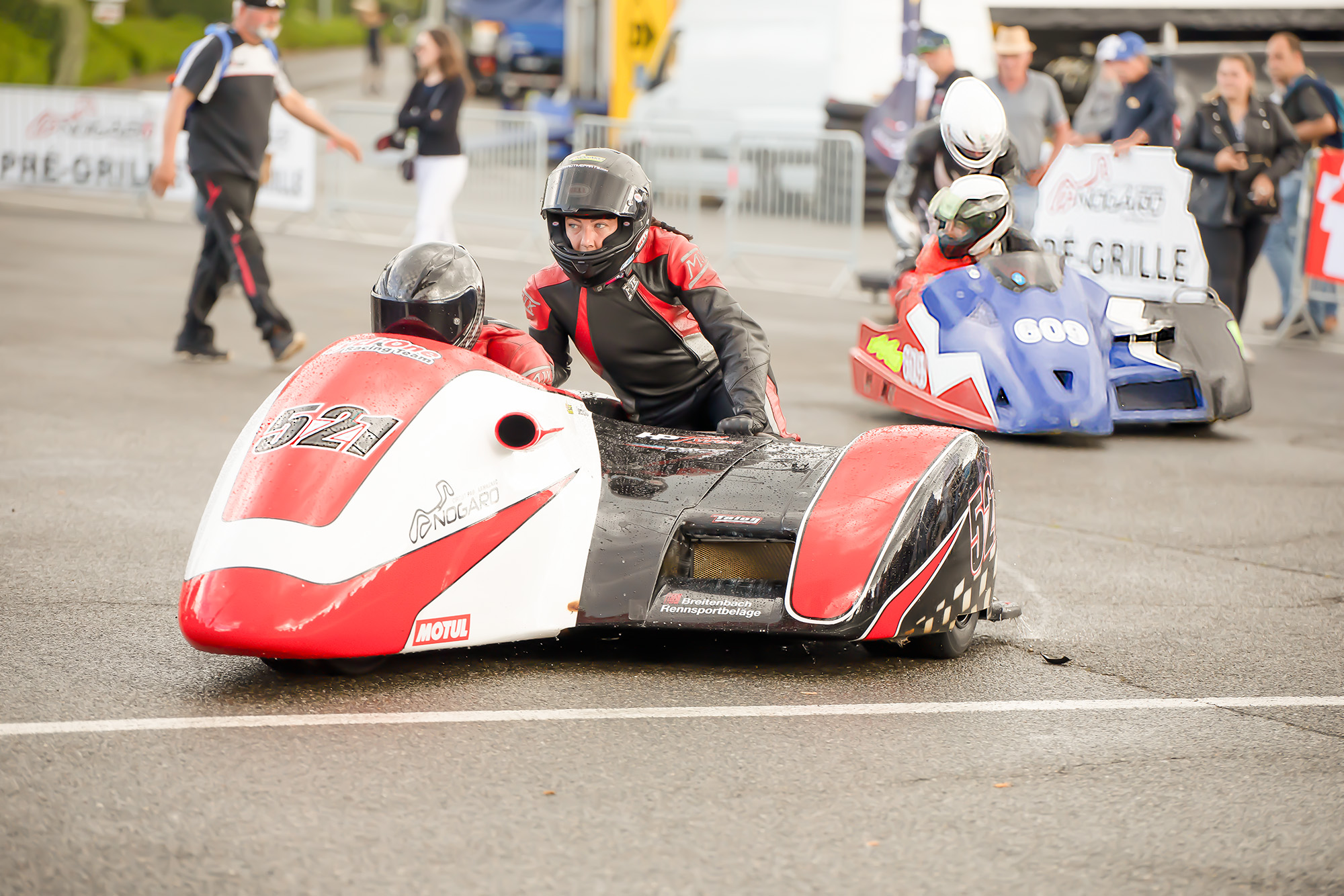 20 Arrivée des side-cars sur la piste course 2 1bis 080522_.jpg