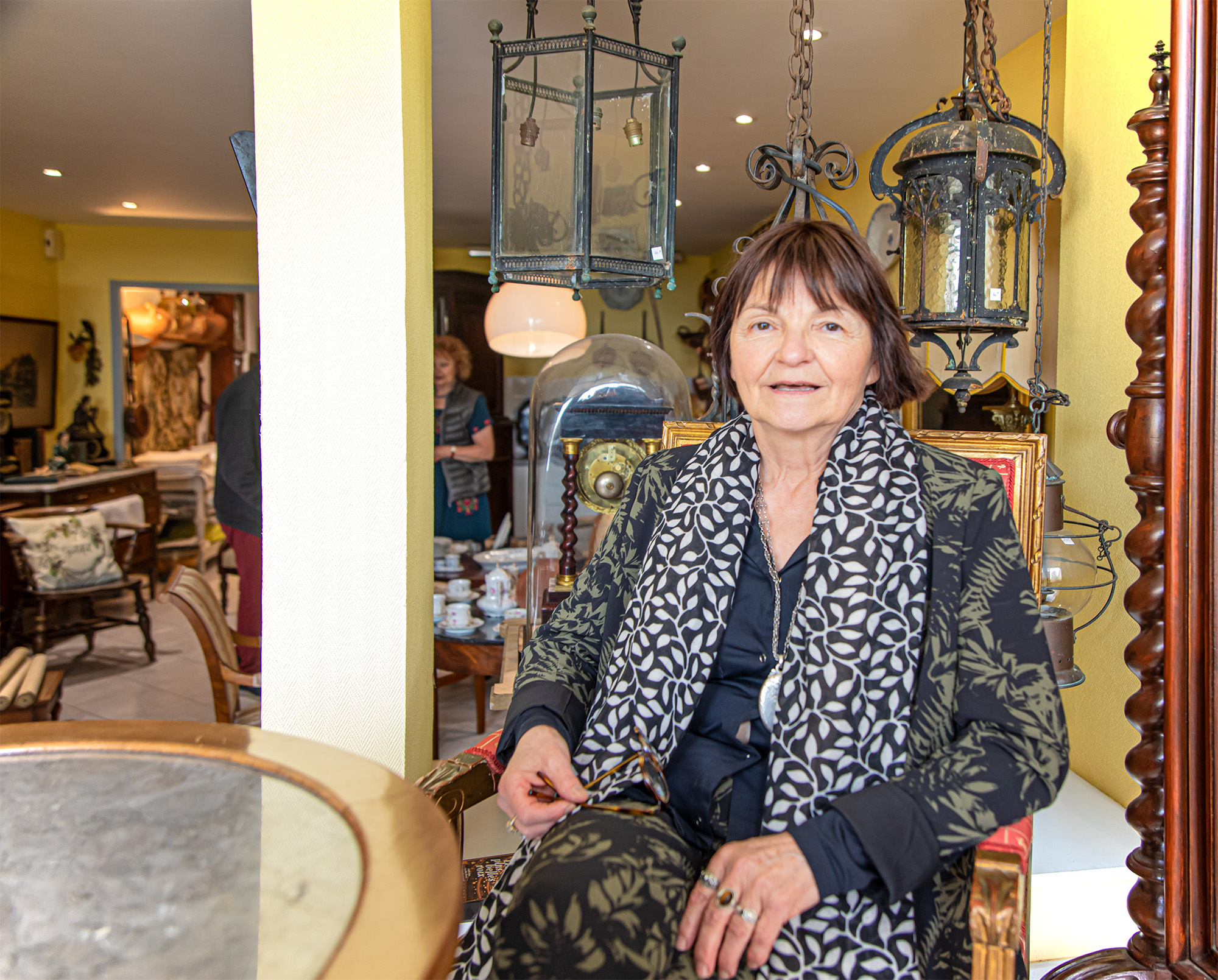 1 Evelyne Fauroux dans son magasin 1bis 260522.jpg
