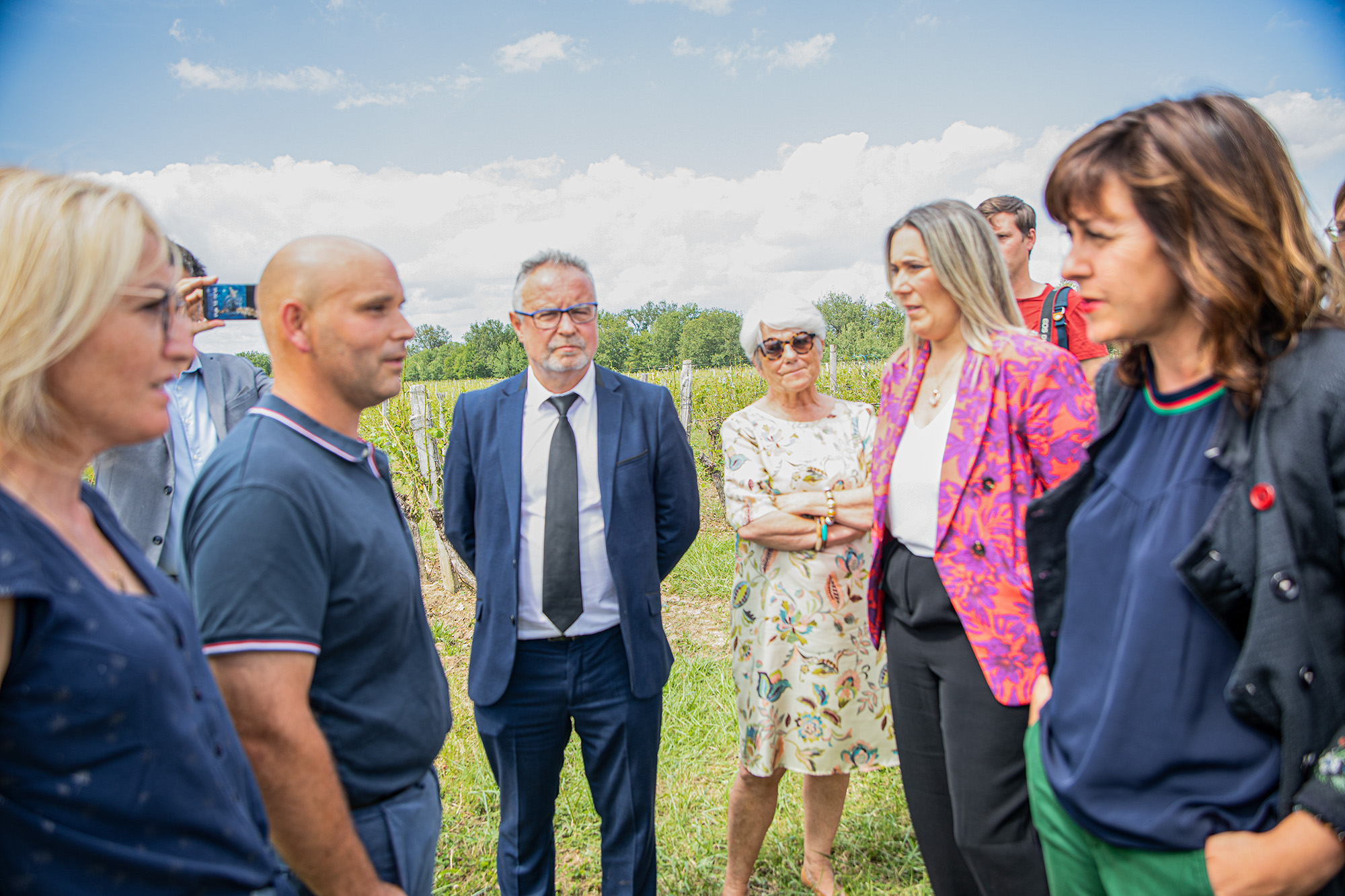 7 Carole Delga les exploitants Philippe Dupouy et Gisèle Biémouret 1bis 070622.jpg