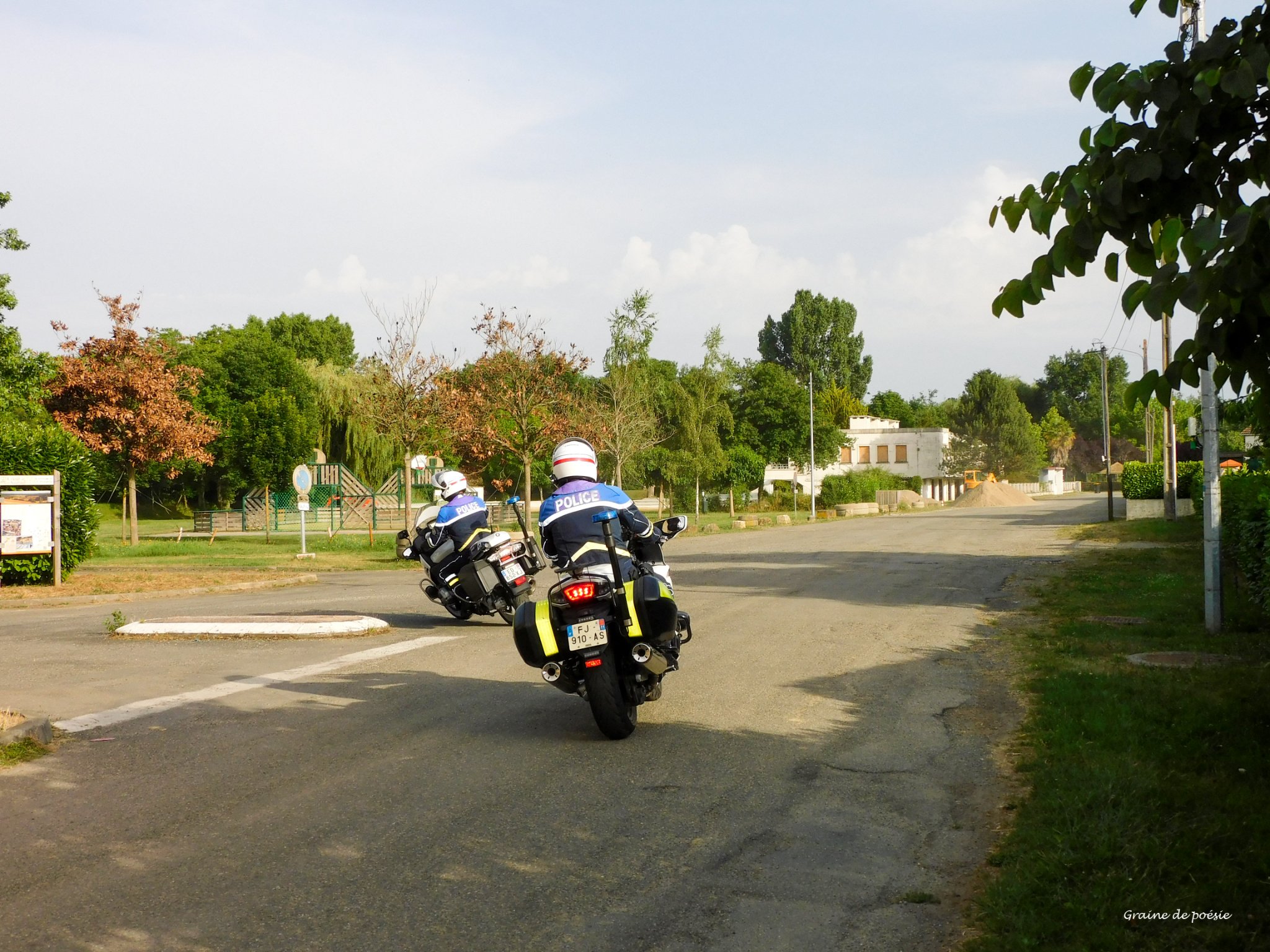 mirande motard police 1.jpg
