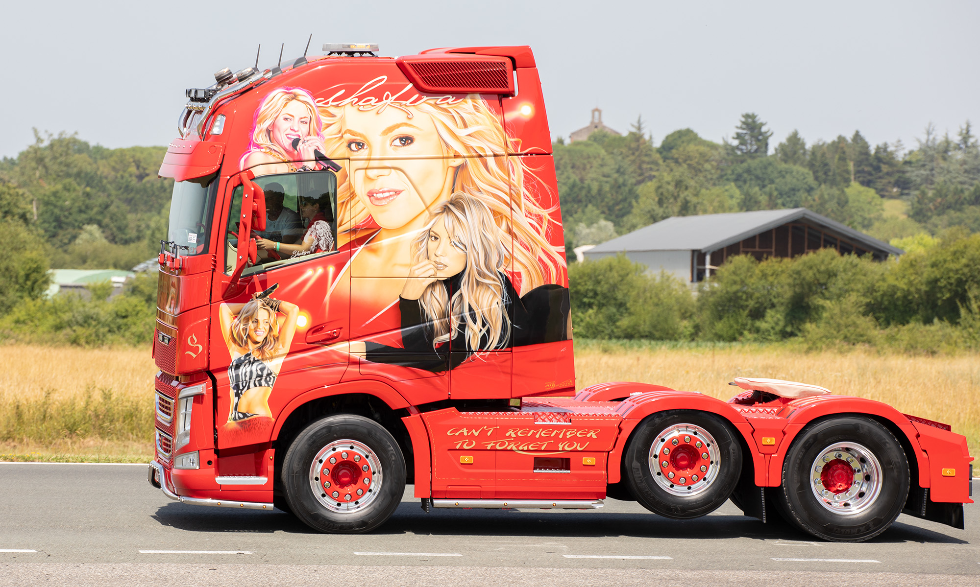 7 Camion décoré 1bis 070622.jpg